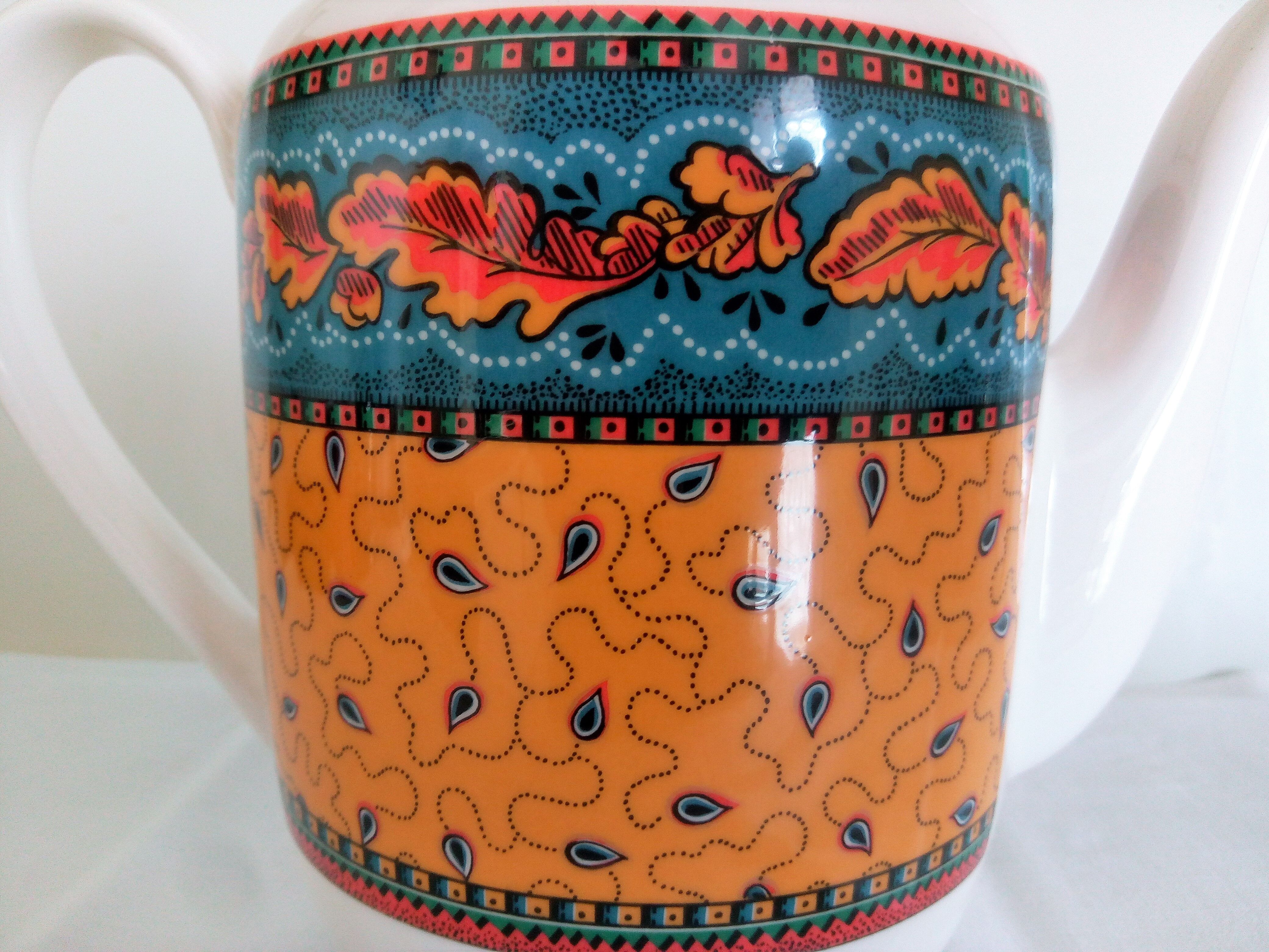 Service à café décoré par Geneviève Lethu, modèle Carpentras 1994