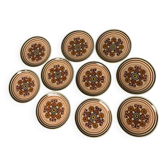 10 vintage plates