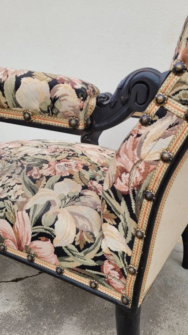 Fauteuil d'époque Napoléon iii tapisserie fleuris 19eme