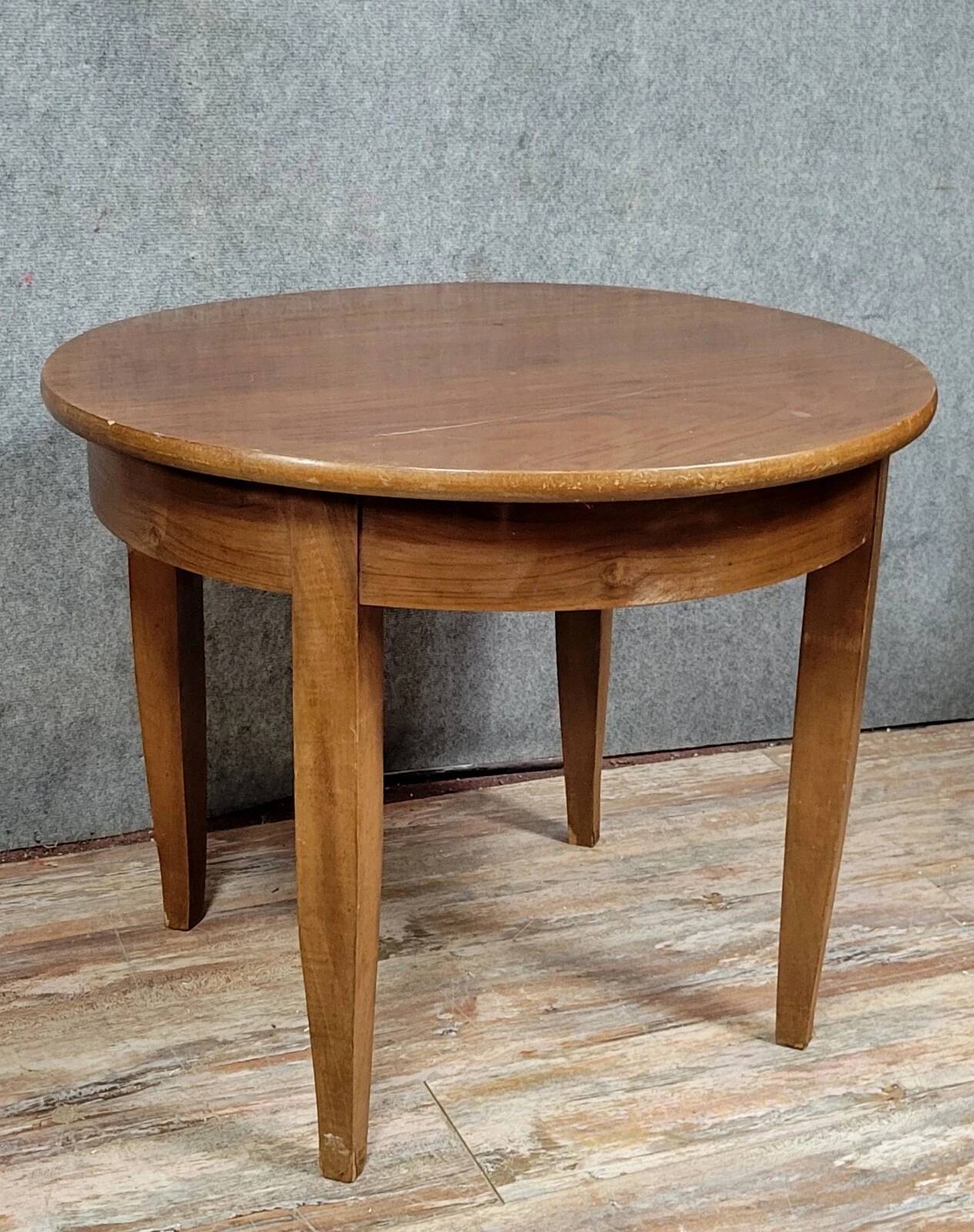 Louis XVI style round ceremonial table in walnut circa 1880