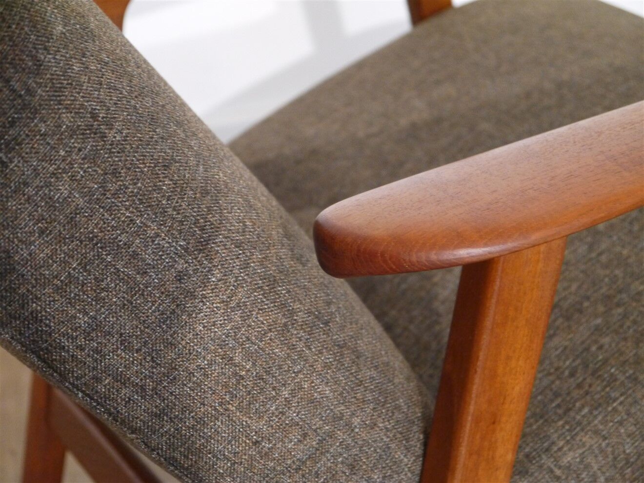 Scandinavian vintage chair in teak 1960