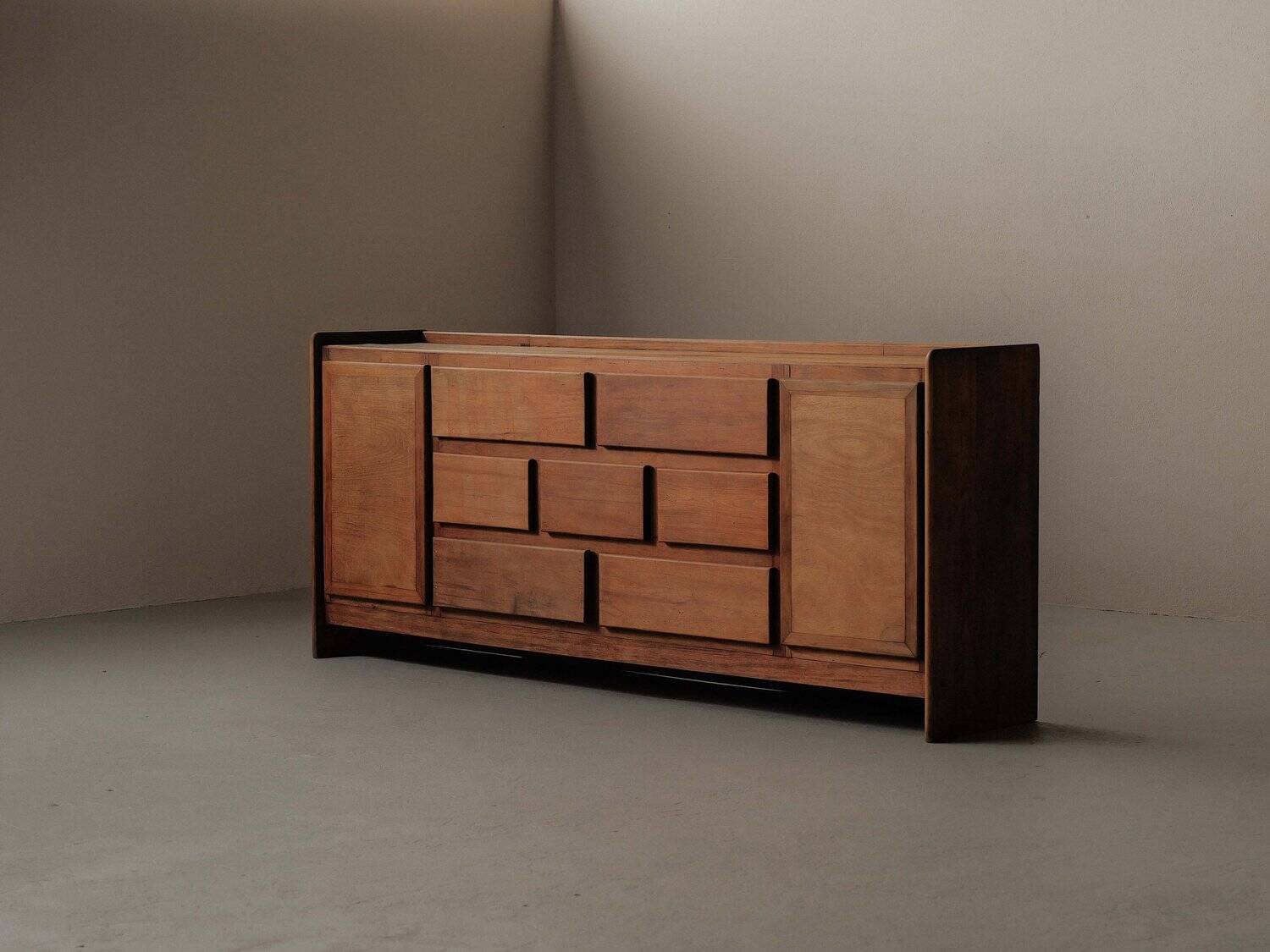 Meuble d’atelier en pin – Travail français des années 1970