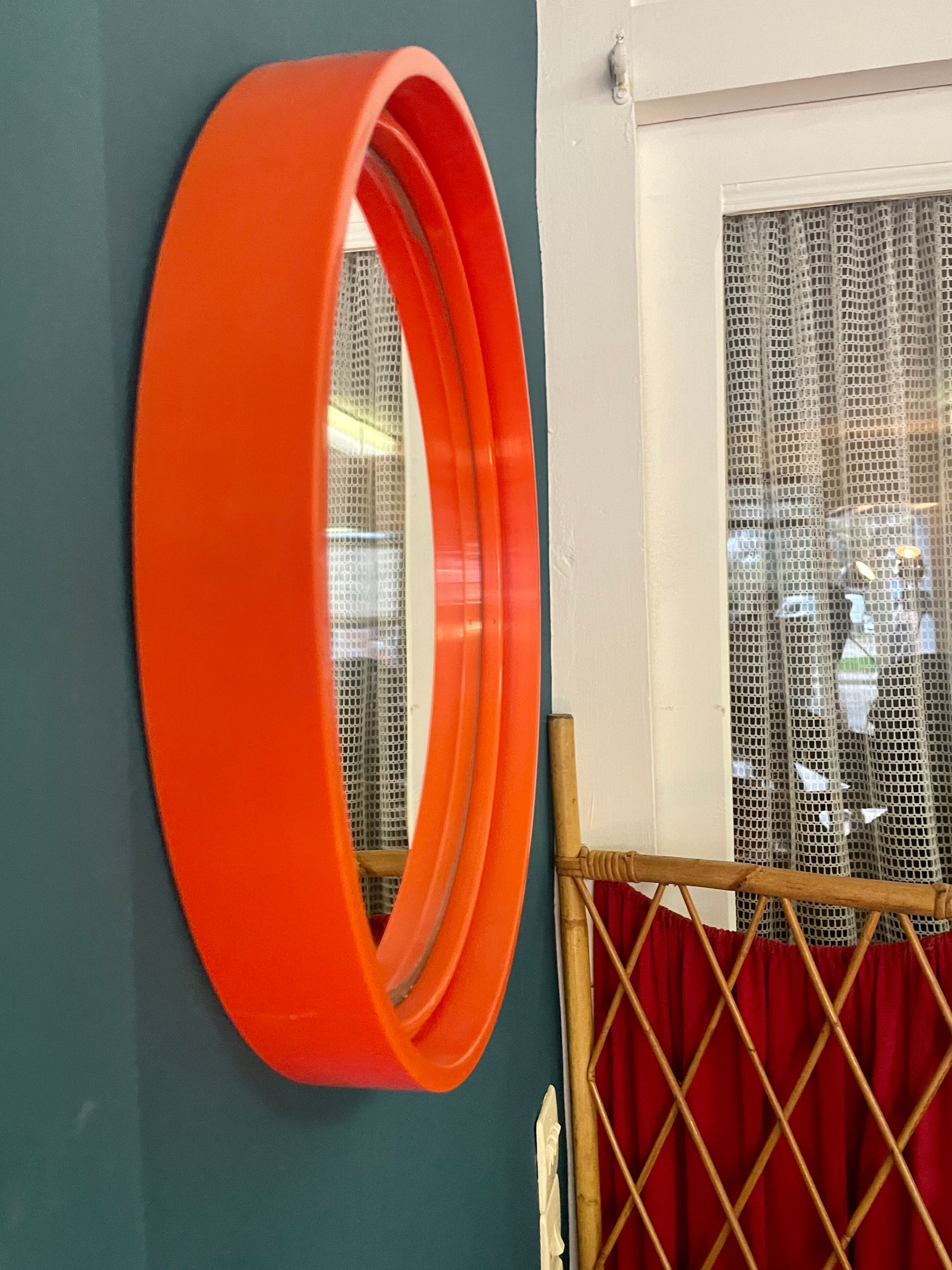 Round orange mirror Gilac for Prisunic