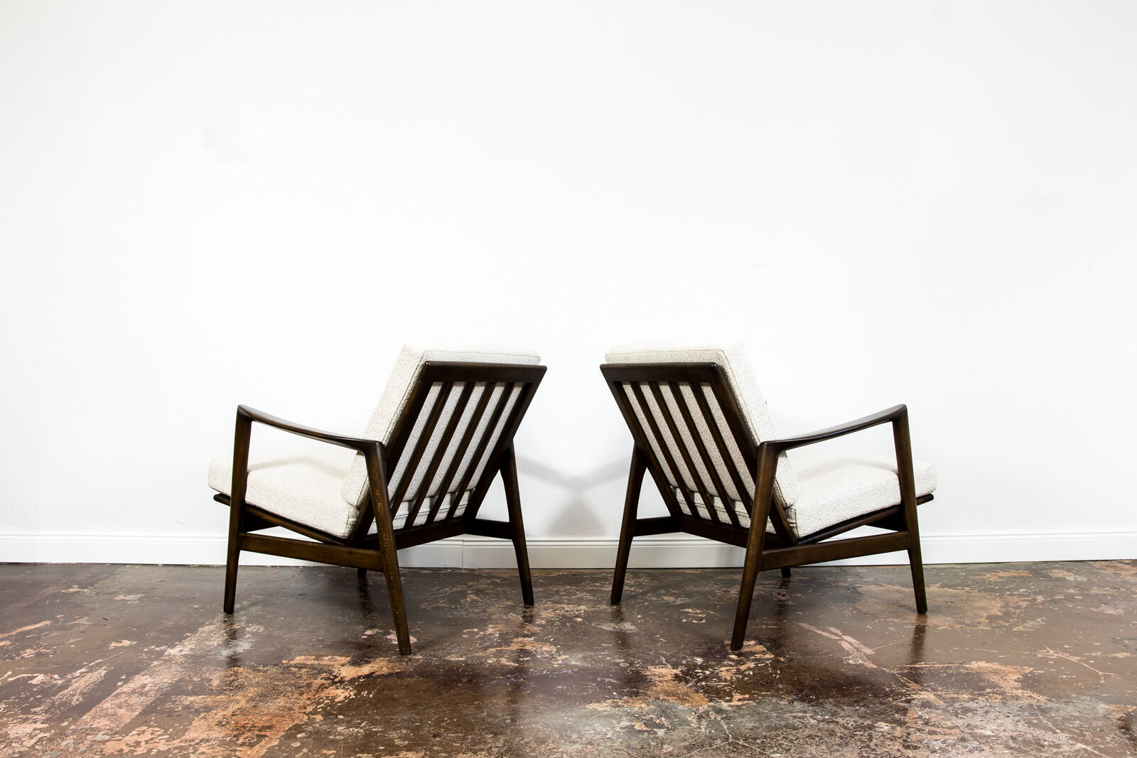 Paire de fauteuils Type 300-130 des années 1960