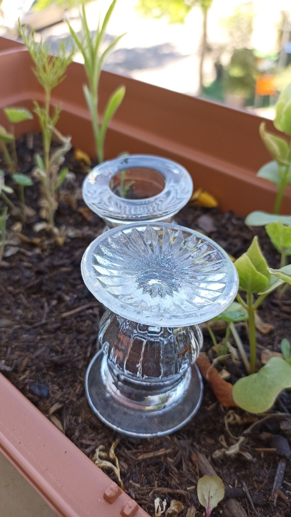 Paire de bougeoirs en verre mécanique de Reims - VMC