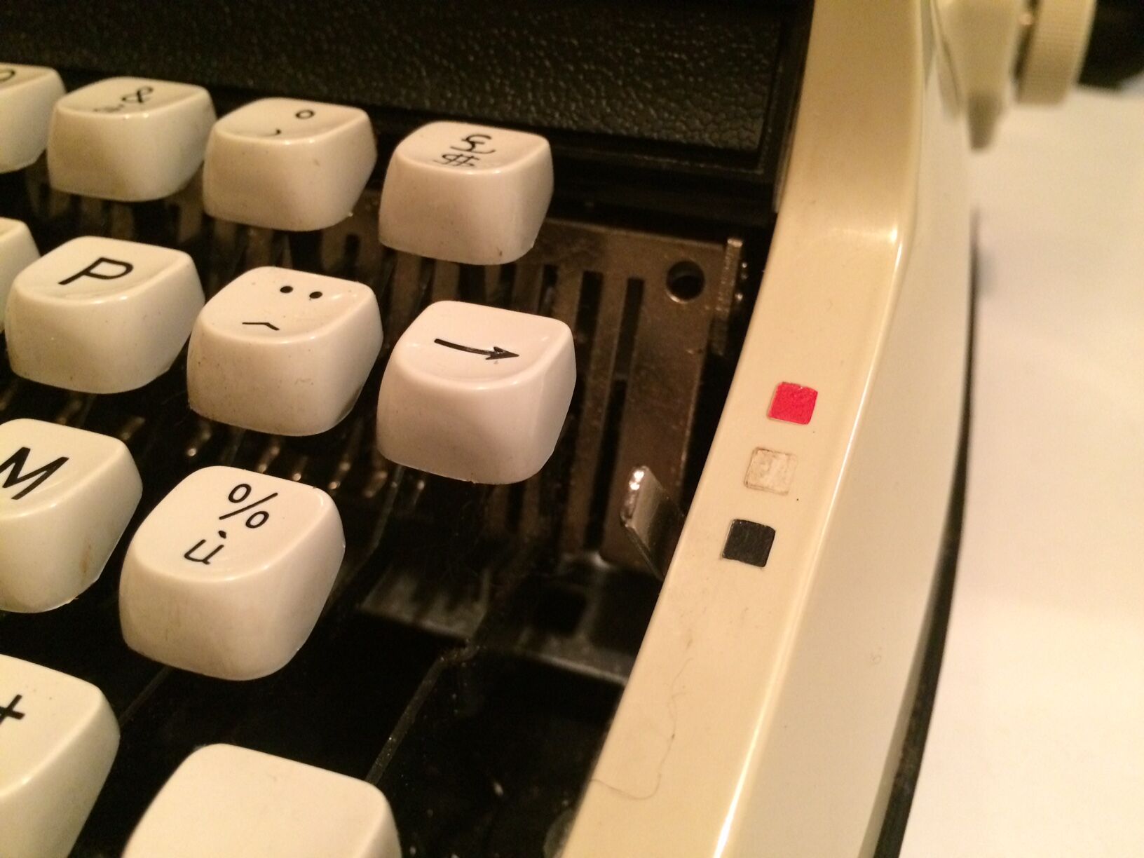 Brother Nogamatic 400 portable mechanical typewriter - japan 70s