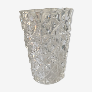 Chiseled transparent glass vase