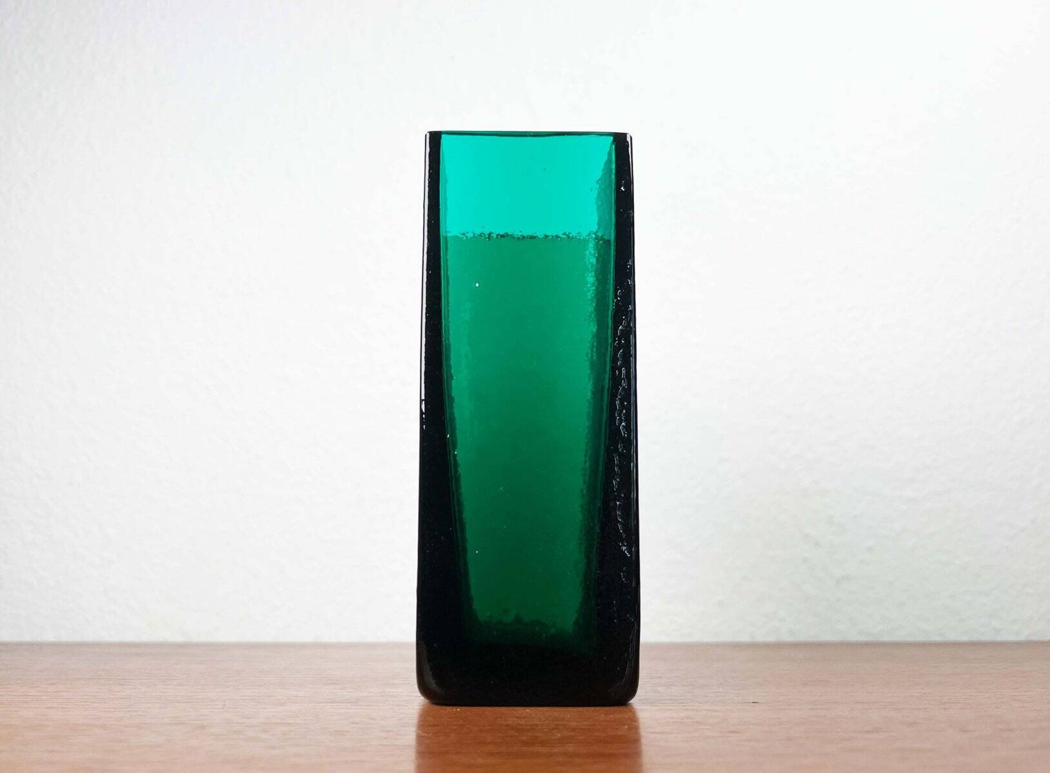 Minimalist mid-century glass block vase by Finncristall, Finland, 1960s.
