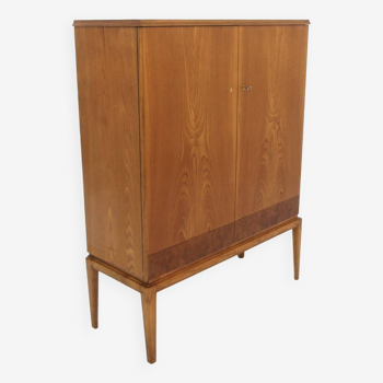 Scandinavian elm cabinet, AB Möbelnytt, Örebro, Sweden, 1930