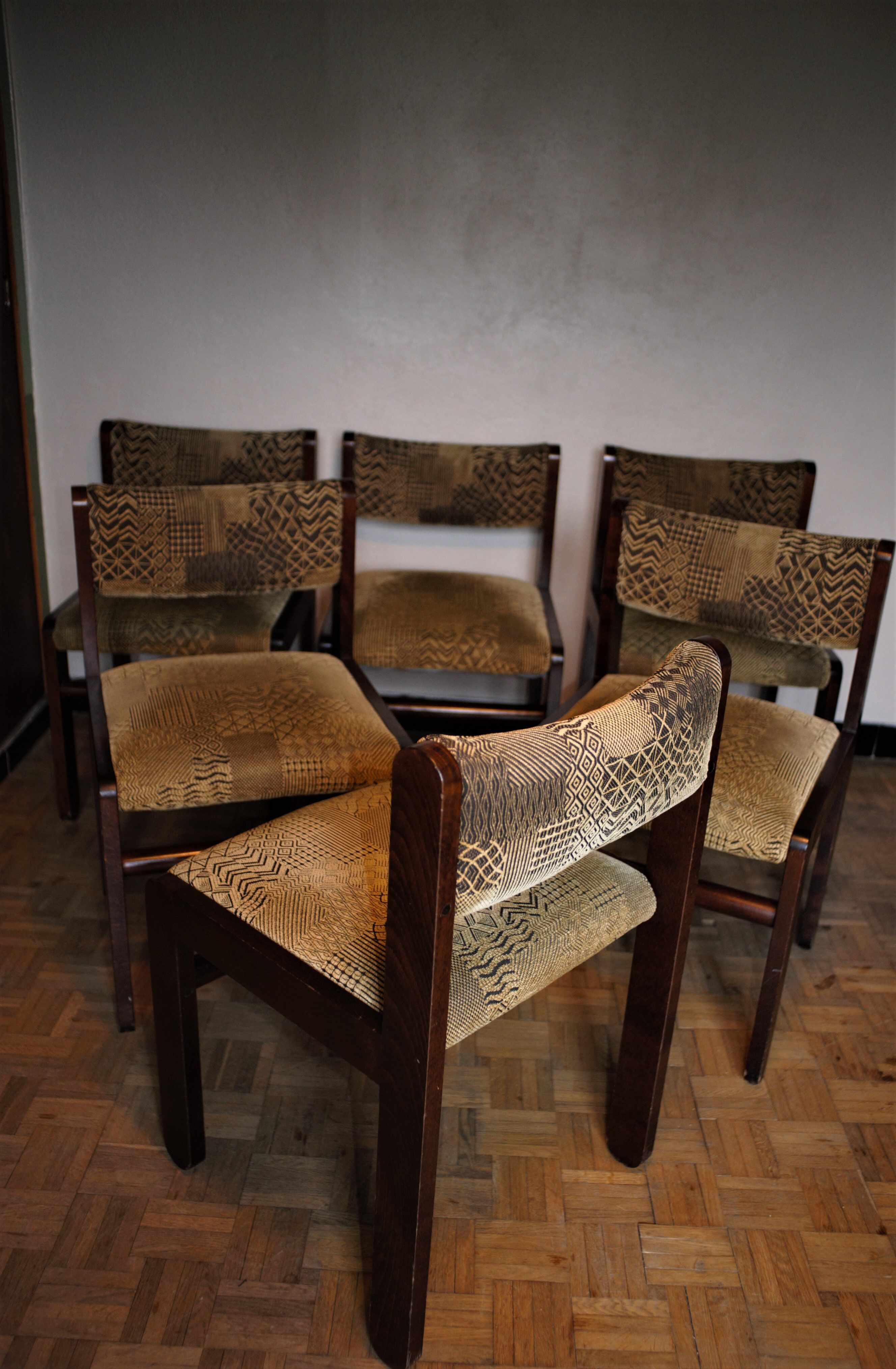 Set de 6 chaises 1980 style scandinave