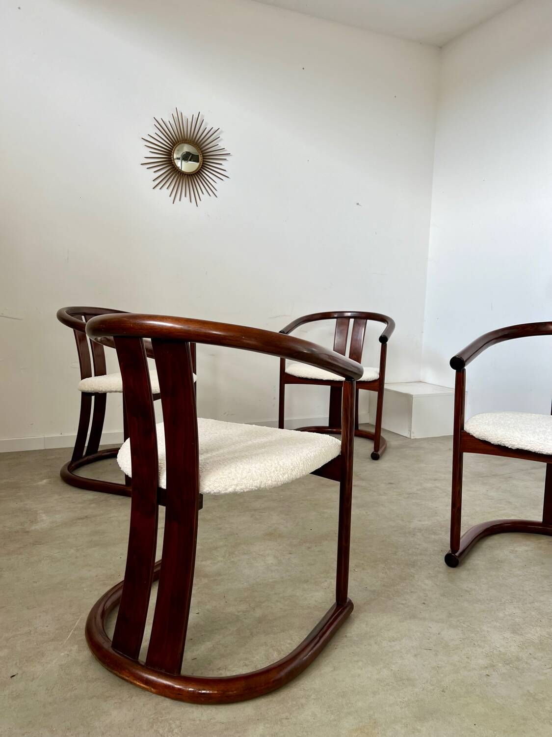 Lot 4 chaises / fauteuils design annees 60 Casala italy bois courbé et tissu bouclette vintage