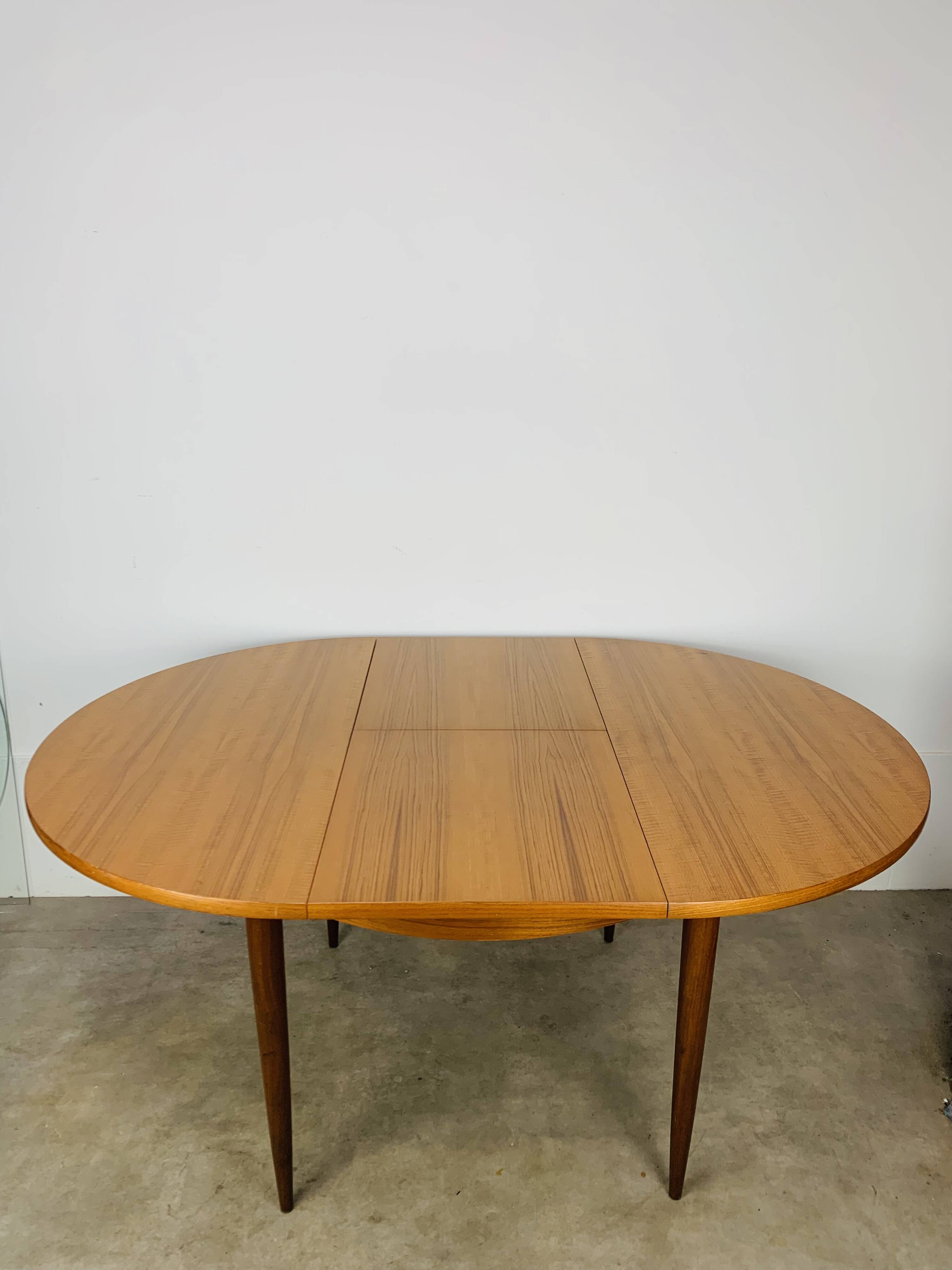 Round extendable Scandinavian table, teak, 1960s