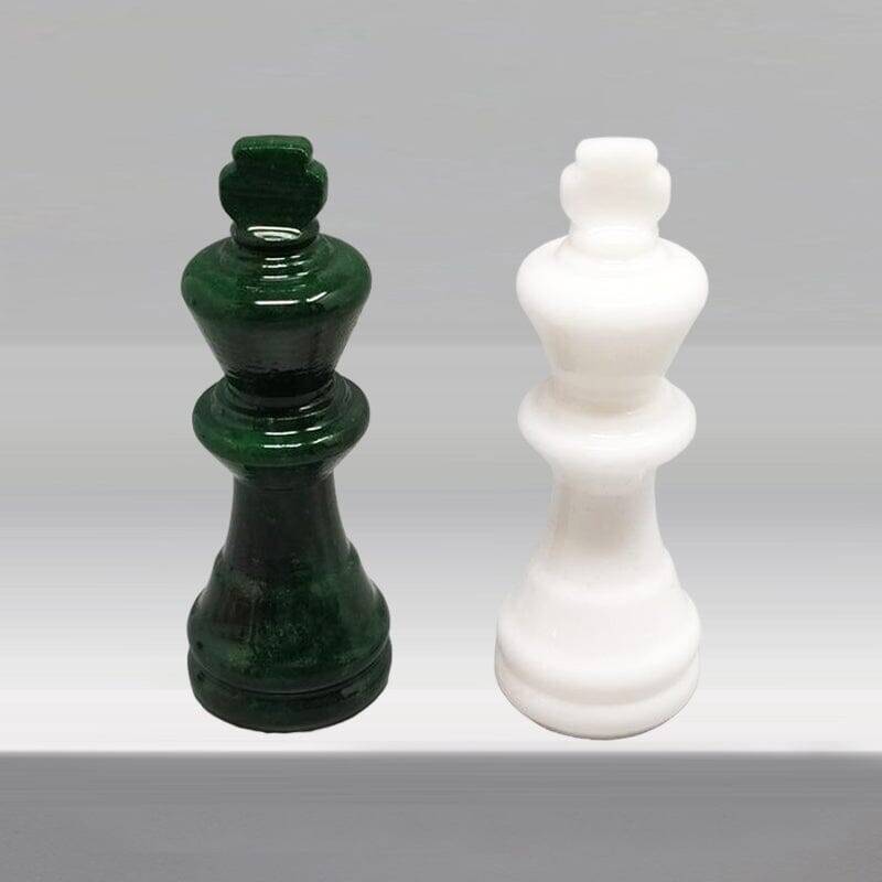 1970s Italian Volterra Alabaster Chess Set in Rare Forest Green and White