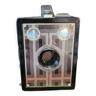 Brownie junior six-20 vintage camera