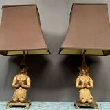 Paire de lampes de table à figurines de Bouddhas en bronze.
