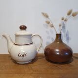 Speckled sandstone teapot