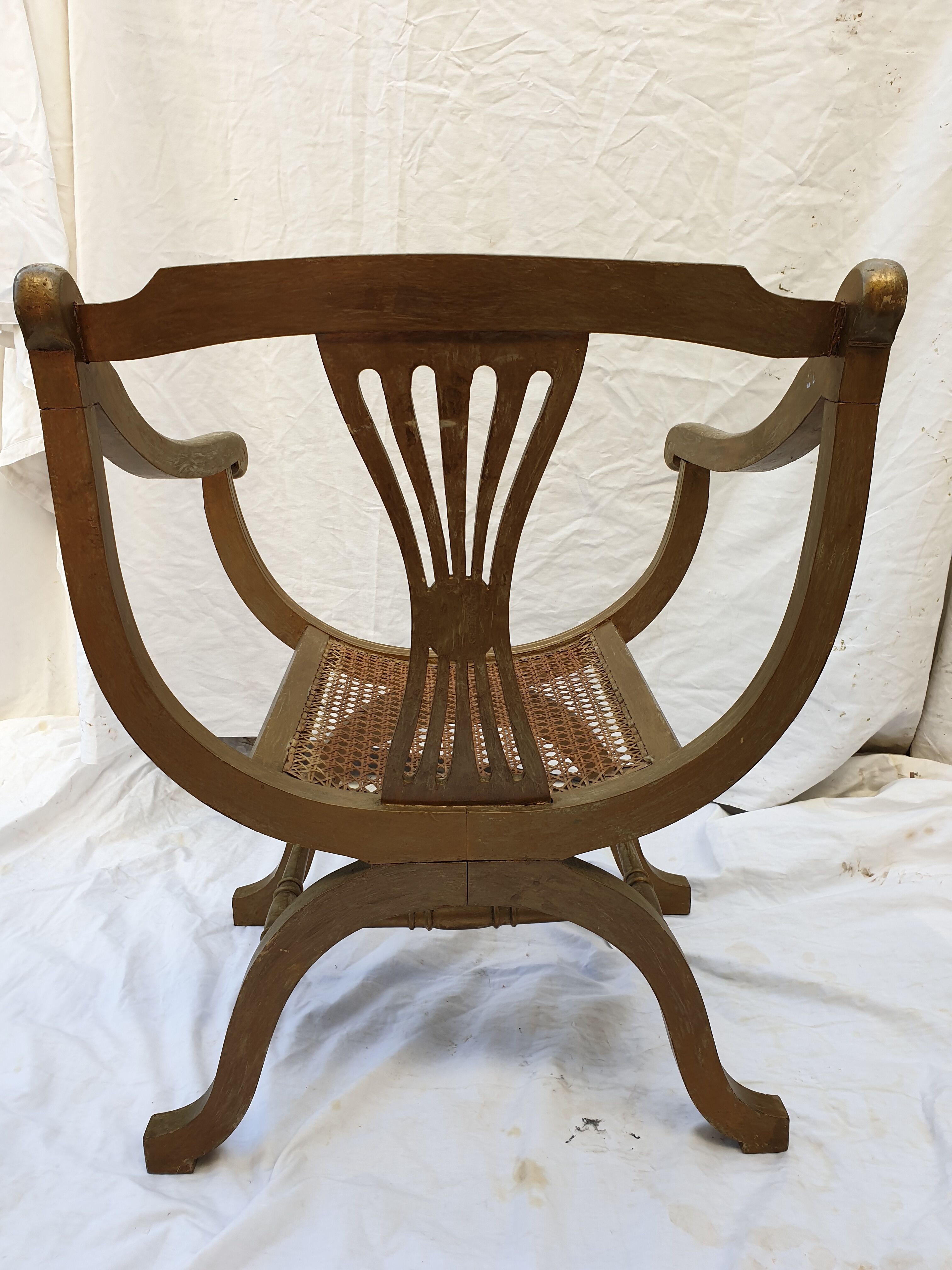 Golden armchair dagobert