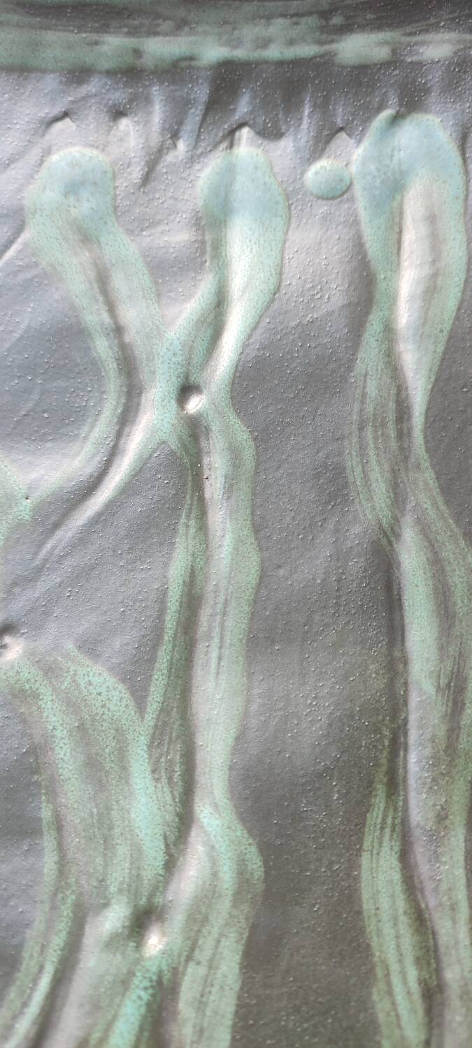 Large shallow dish (signed) in French studio stoneware from the 1960s-70s.