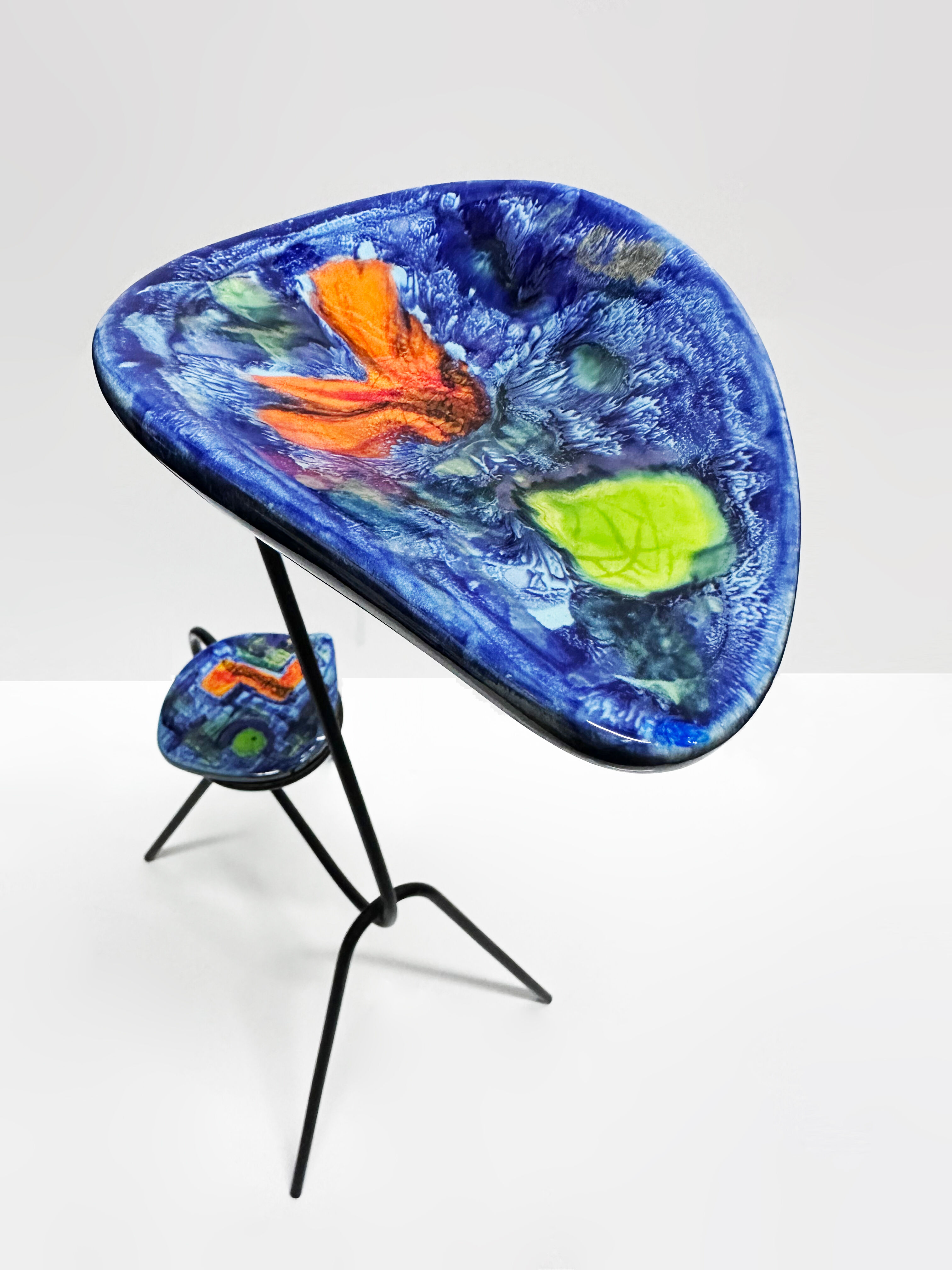 Animal-shaped pocket table in wrought iron and ceramic. France, 1960s.