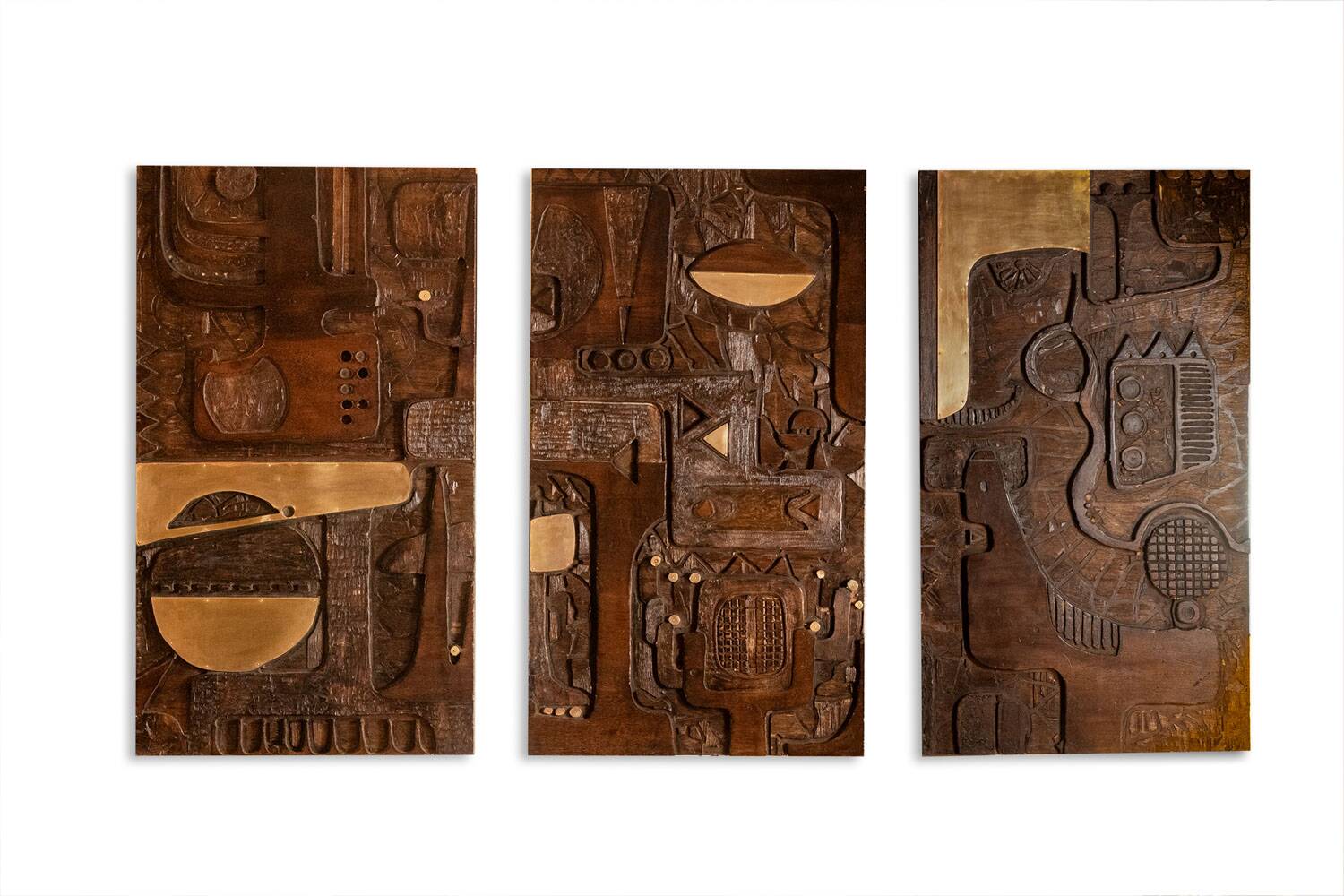 V. de Segonzac. Triptyque moderniste en bois sculpté. Contemporain.