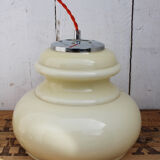 Space age suspension in opaline