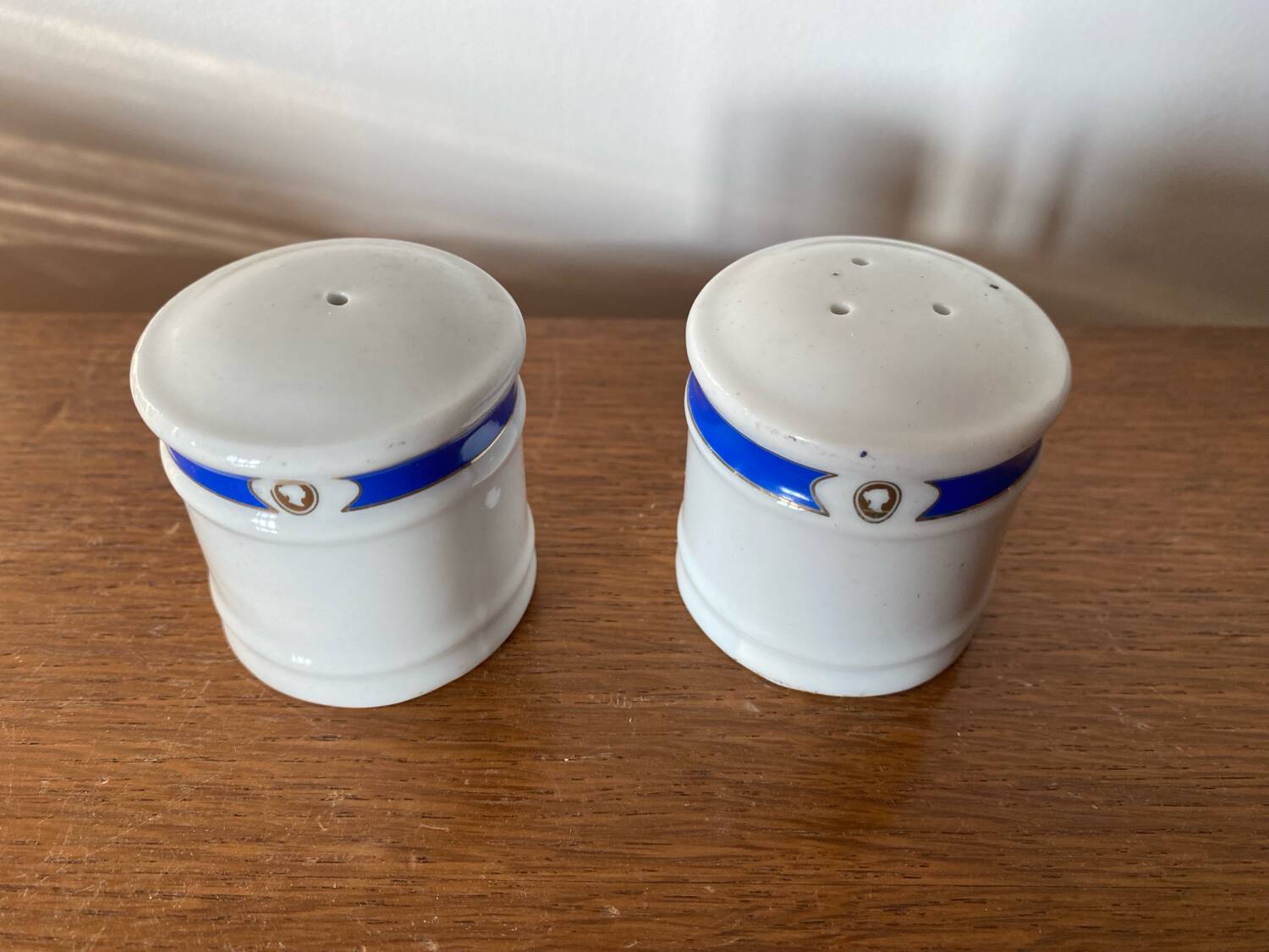 Salt & pepper shakers afibel porcelain empress made in france vintage