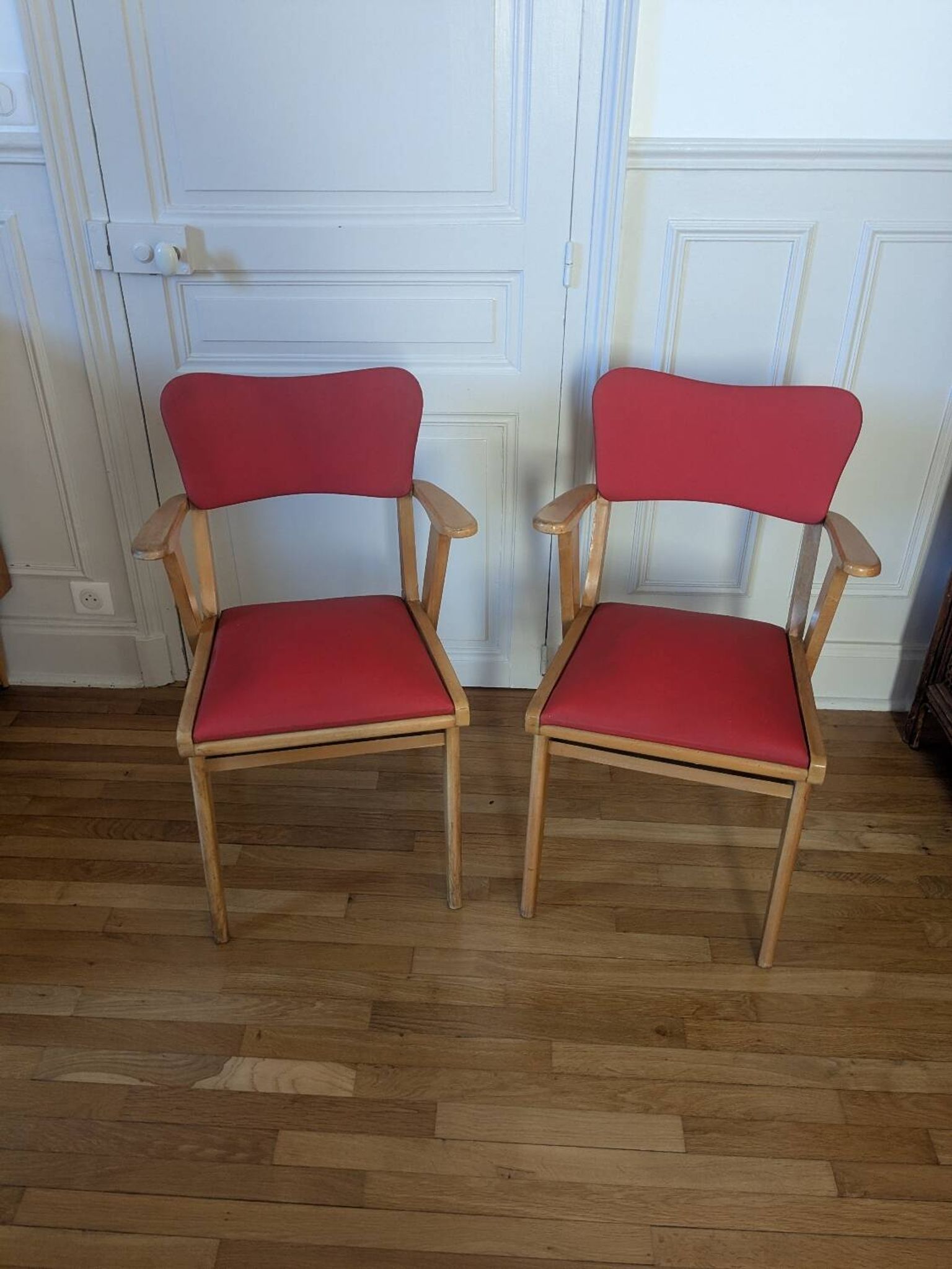 Paire de fauteuils années 60