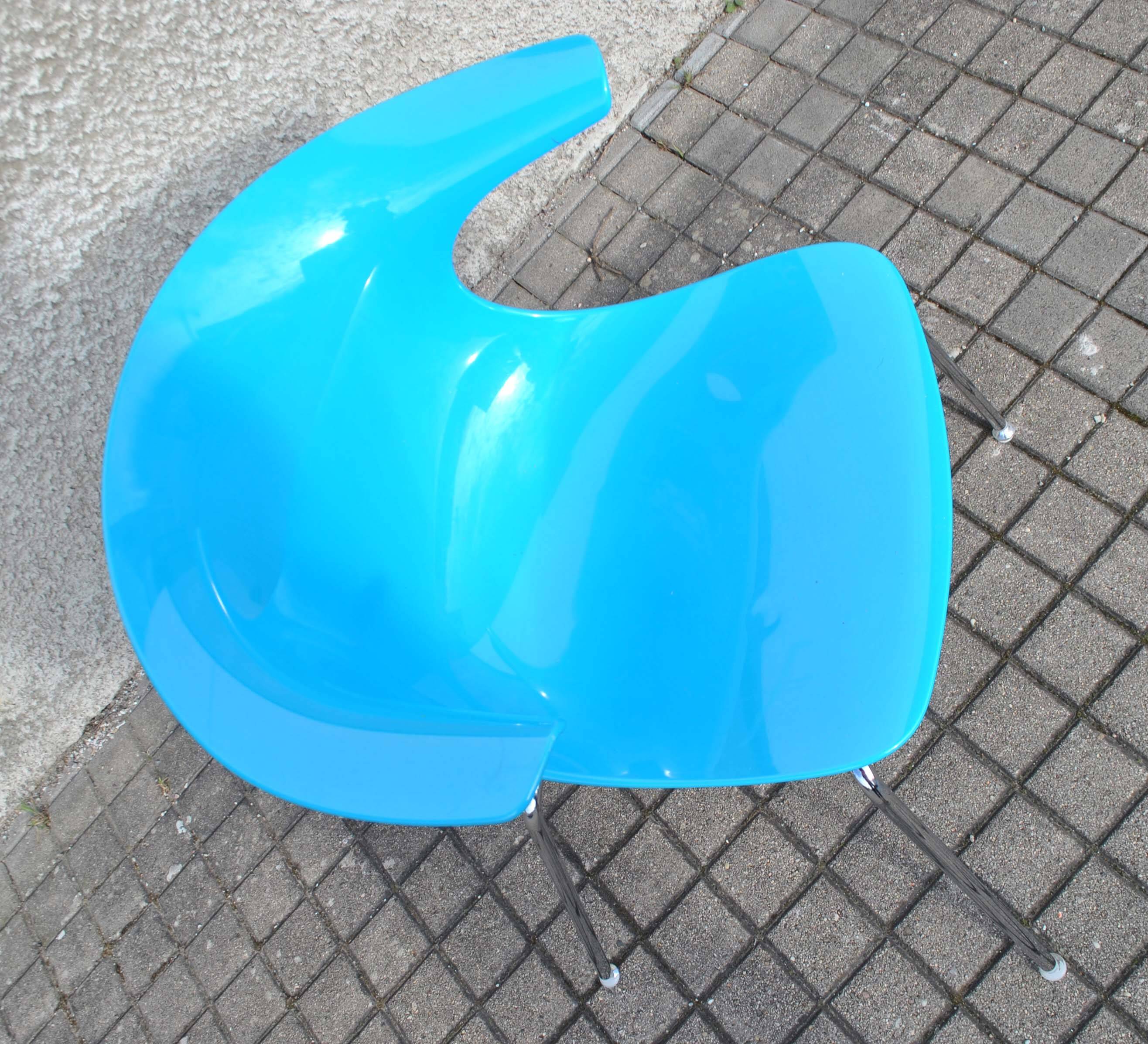 LOOP armchair - Scandinavian DESIGN chair by Claus Breinholt (Danish) Infiniti - blue polypropylene