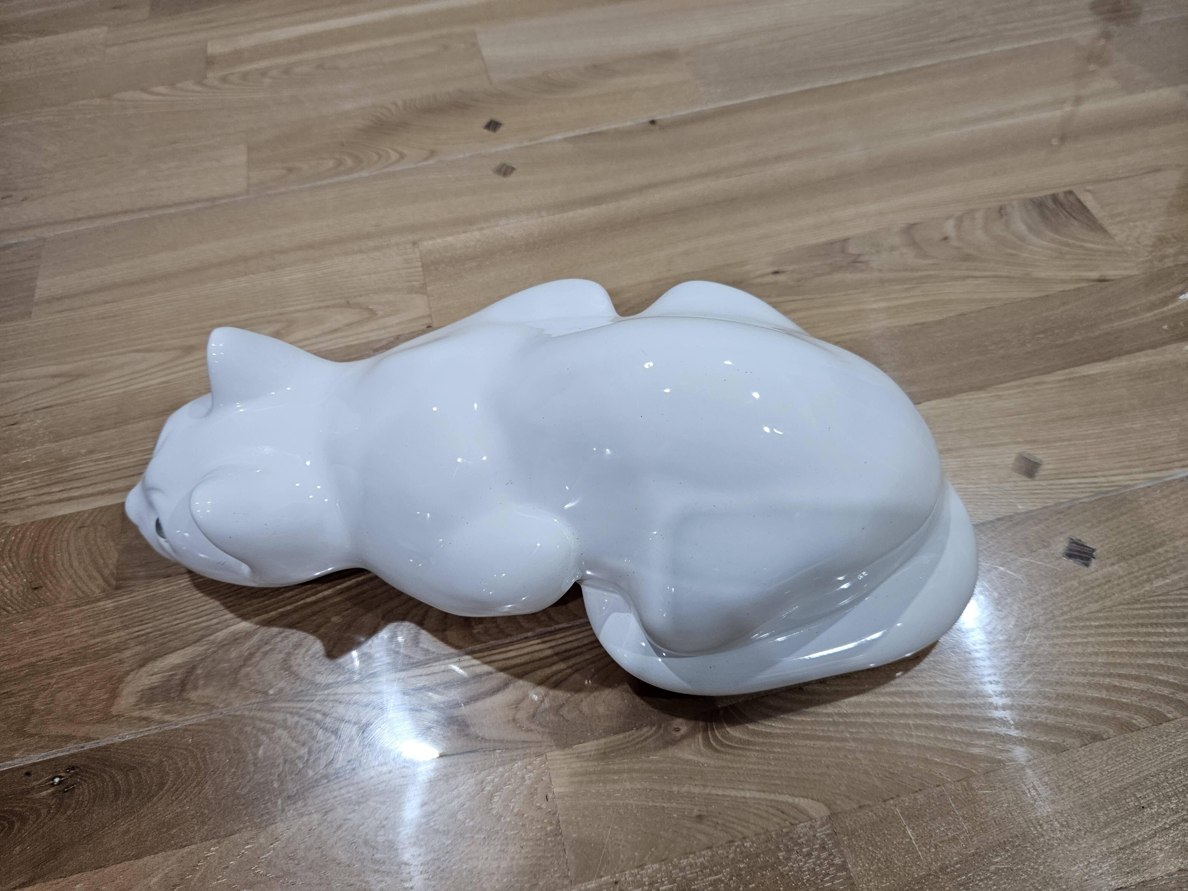 Elpa Alcobaca Portugal Ceramic White Cat Blue Glass Eyes, 1980s