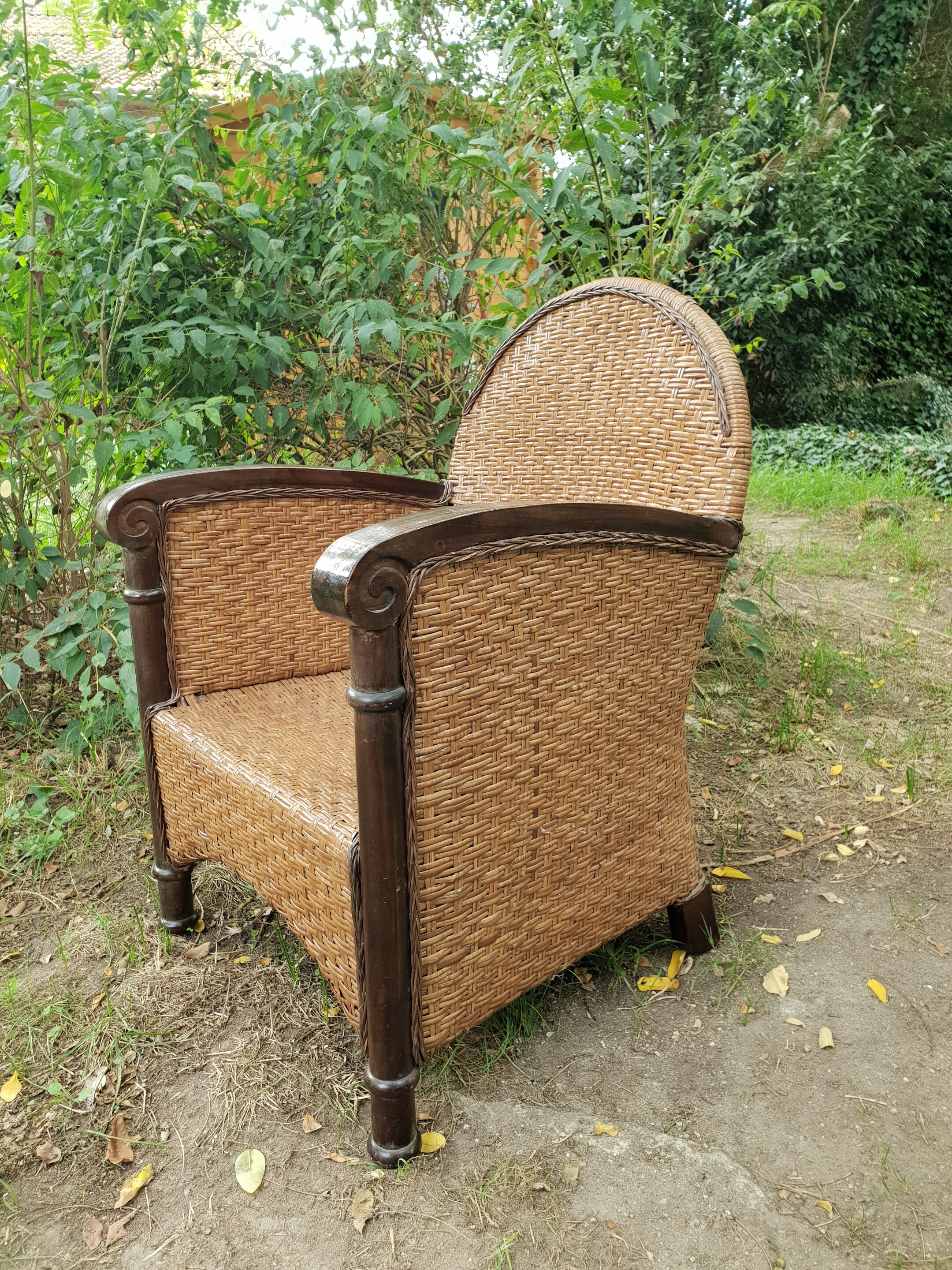 Paire de fauteuils en bois et rotin 1980