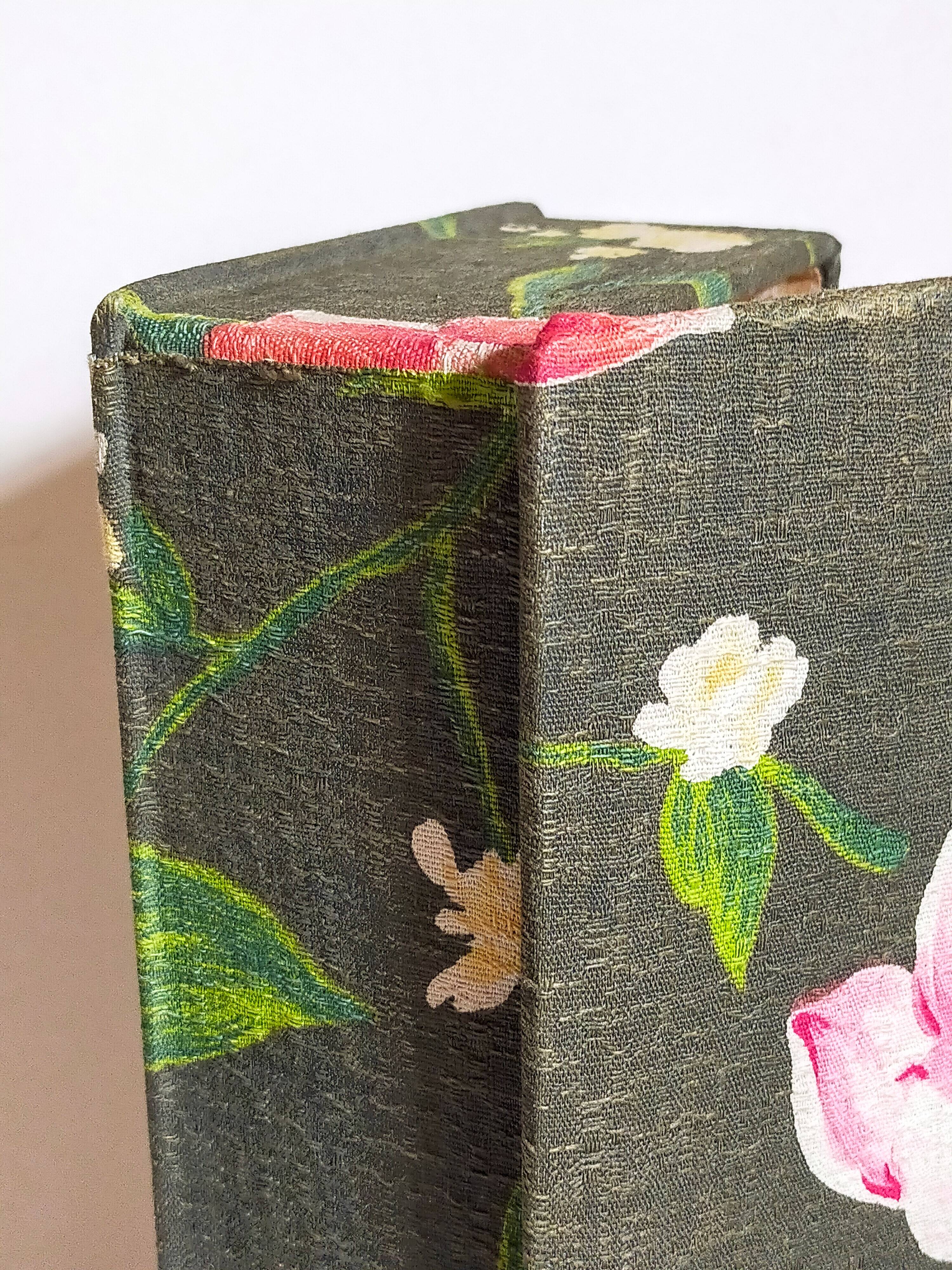 Box padded with old fabric