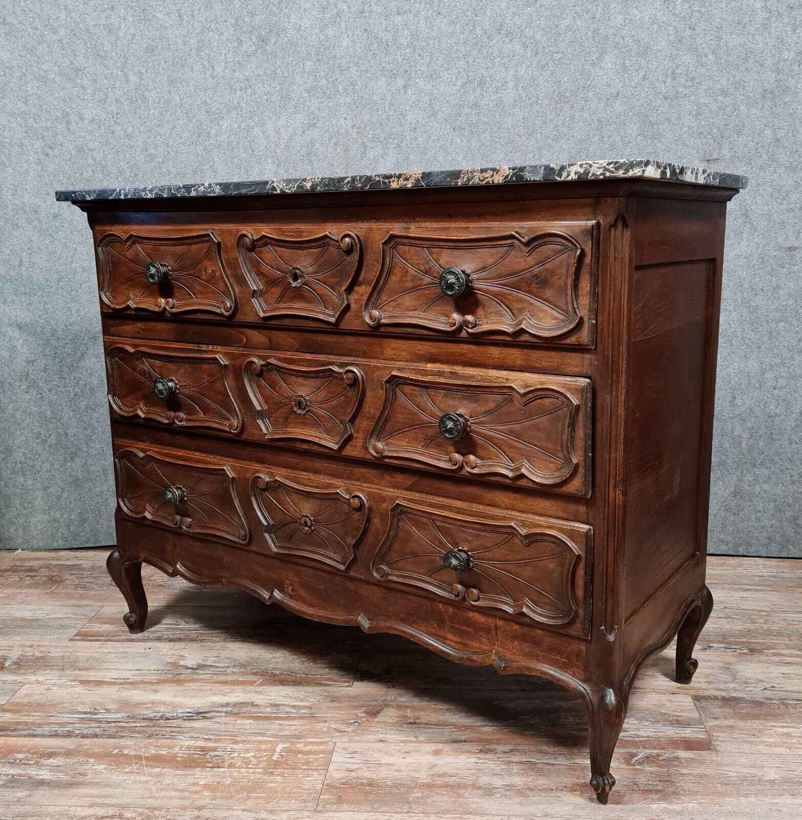 Louis XV Baroque chest of drawers in solid walnut circa 1850-1880