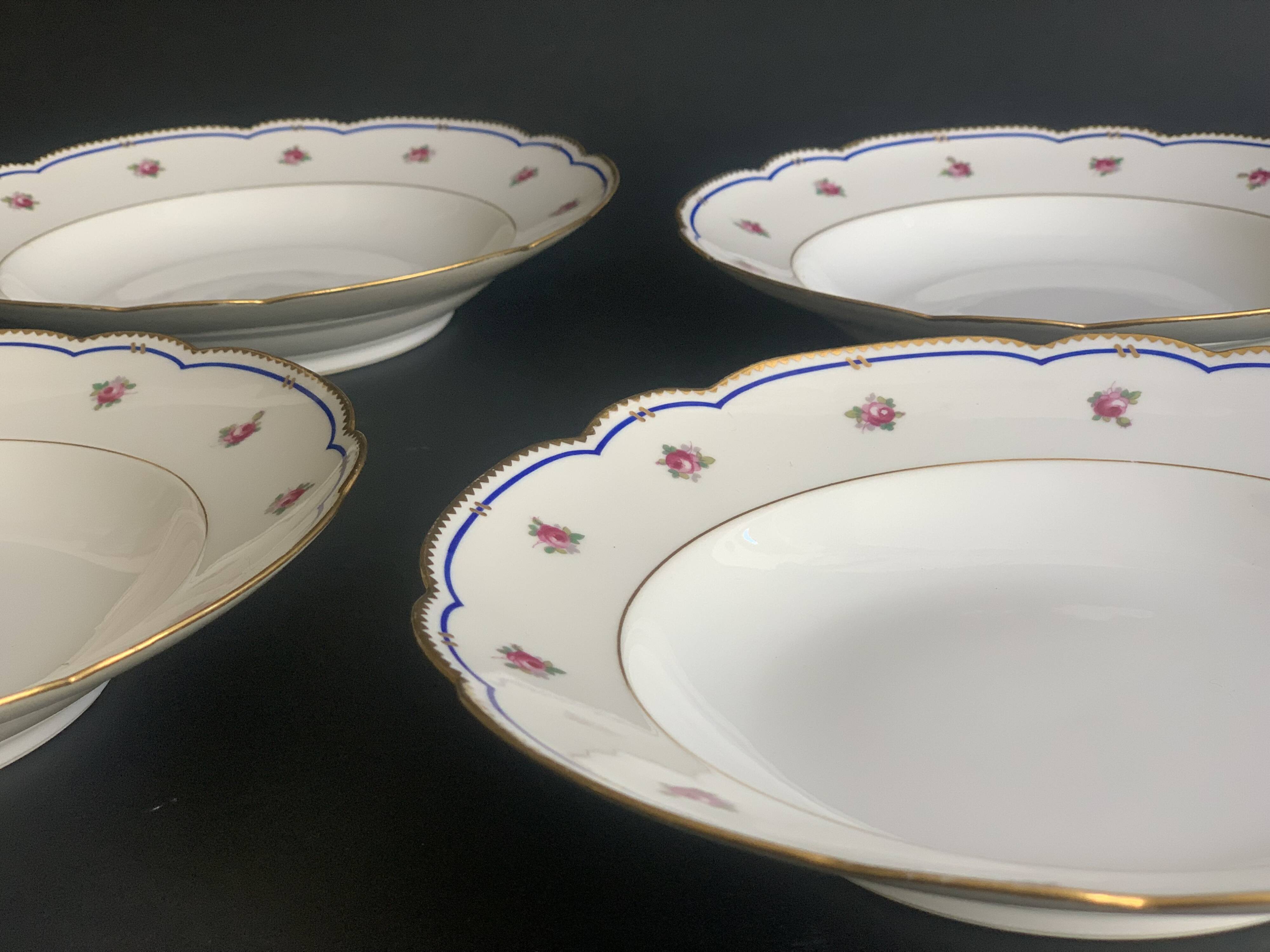 4 soup plates in Paris porcelain, "A la Reine" model, 1890, Damo