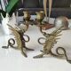 Paire de bougeoirs antiques dragons ailés/chimères/phoenix, style napoléon iii, 19ème. en bronze doré