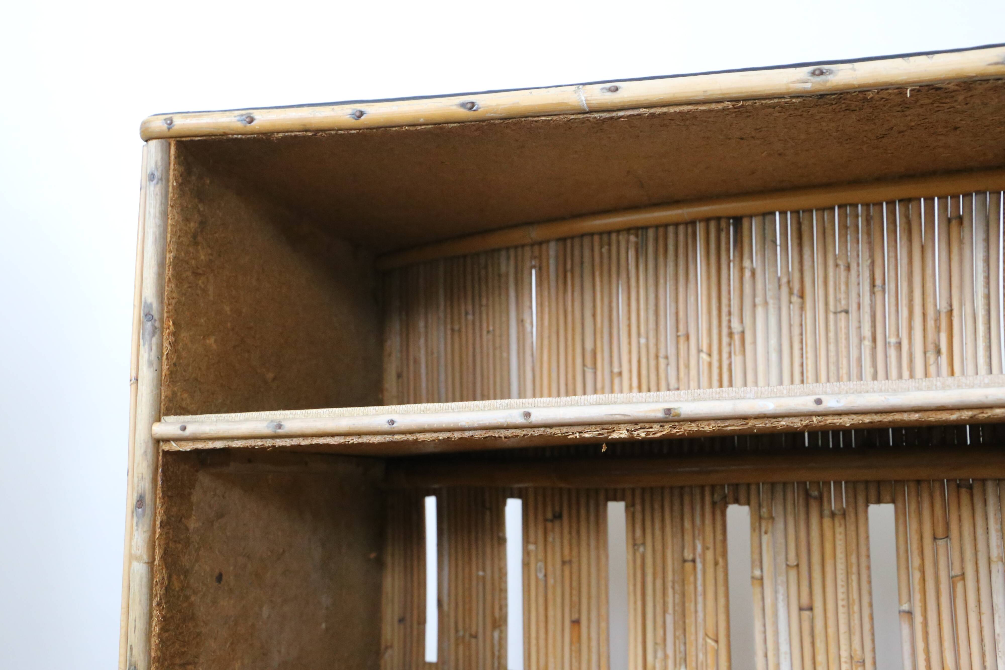 Tiki bar, rattan bar and two stools