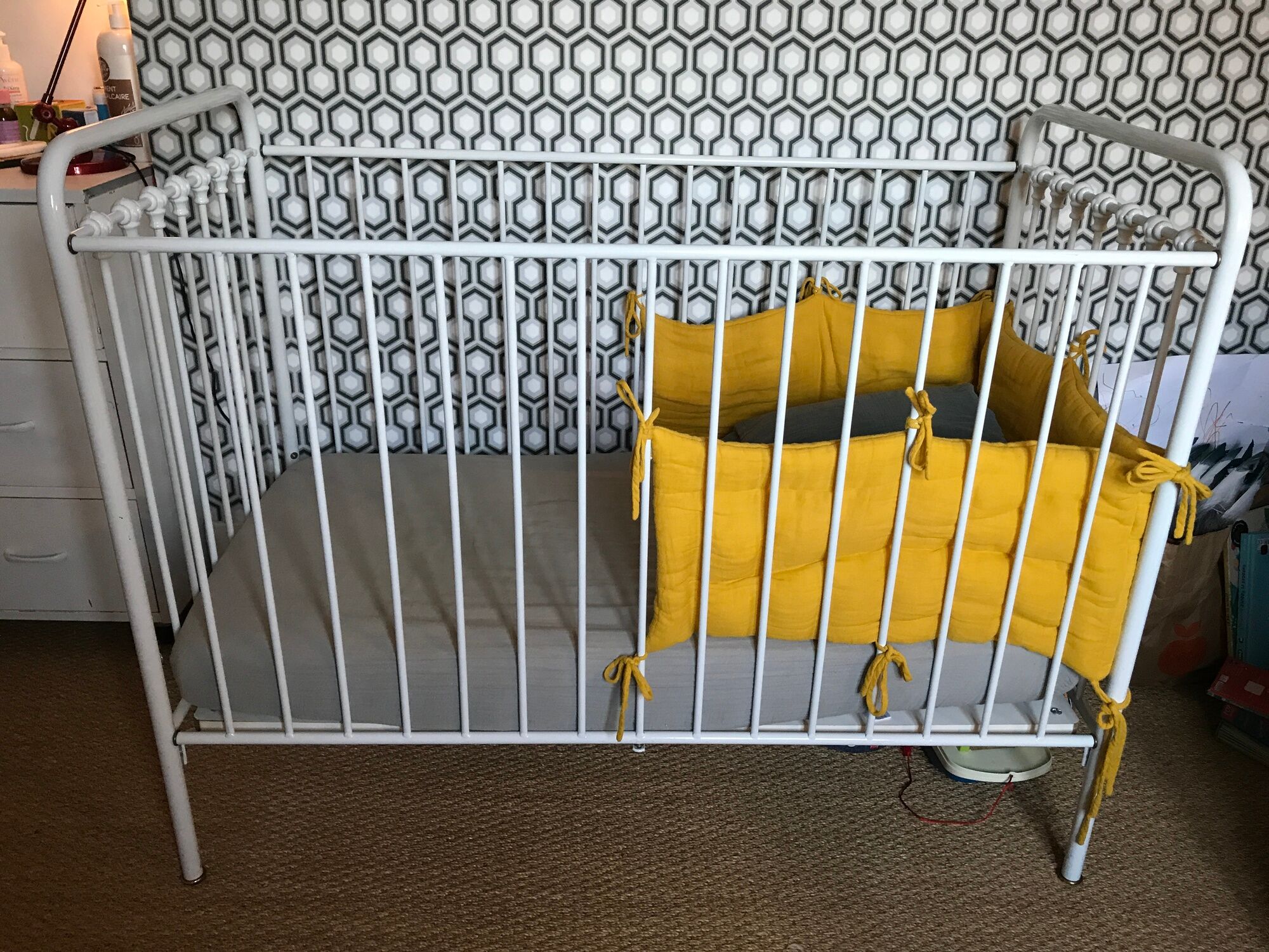 Baudou/Bonpoint bar bed in white metal for children