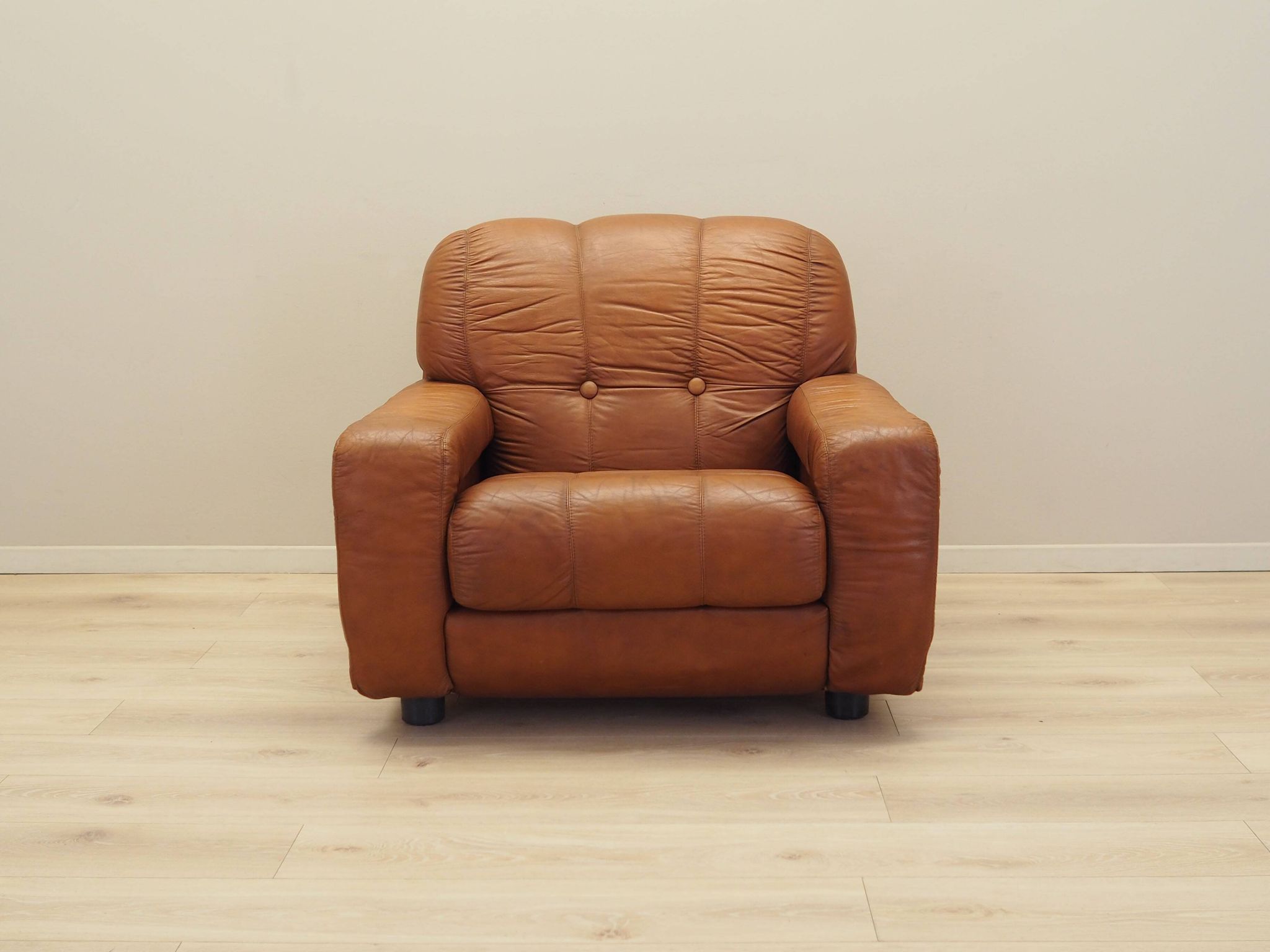 Fauteuil marron, design italien, années 1970, production : Italie