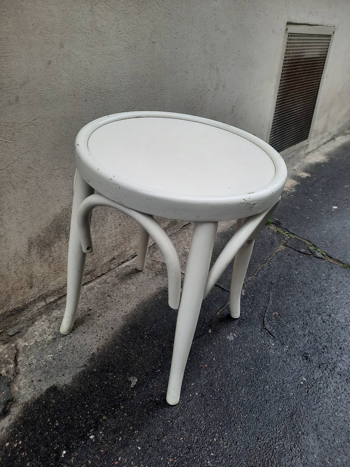 Bistro stool