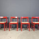 Chaises de salle à manger en laque rouge et osier, années 1970