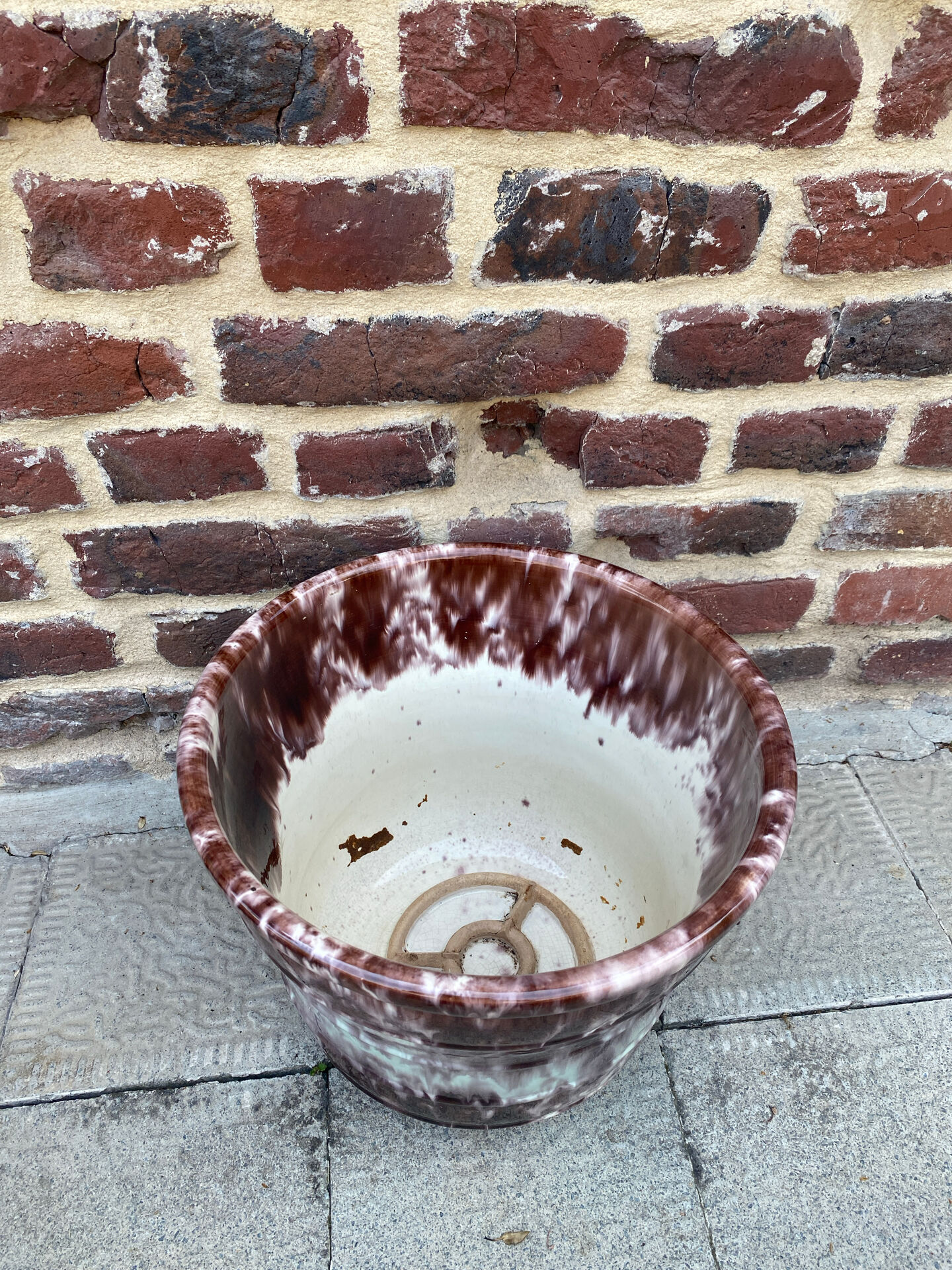 Cache pot