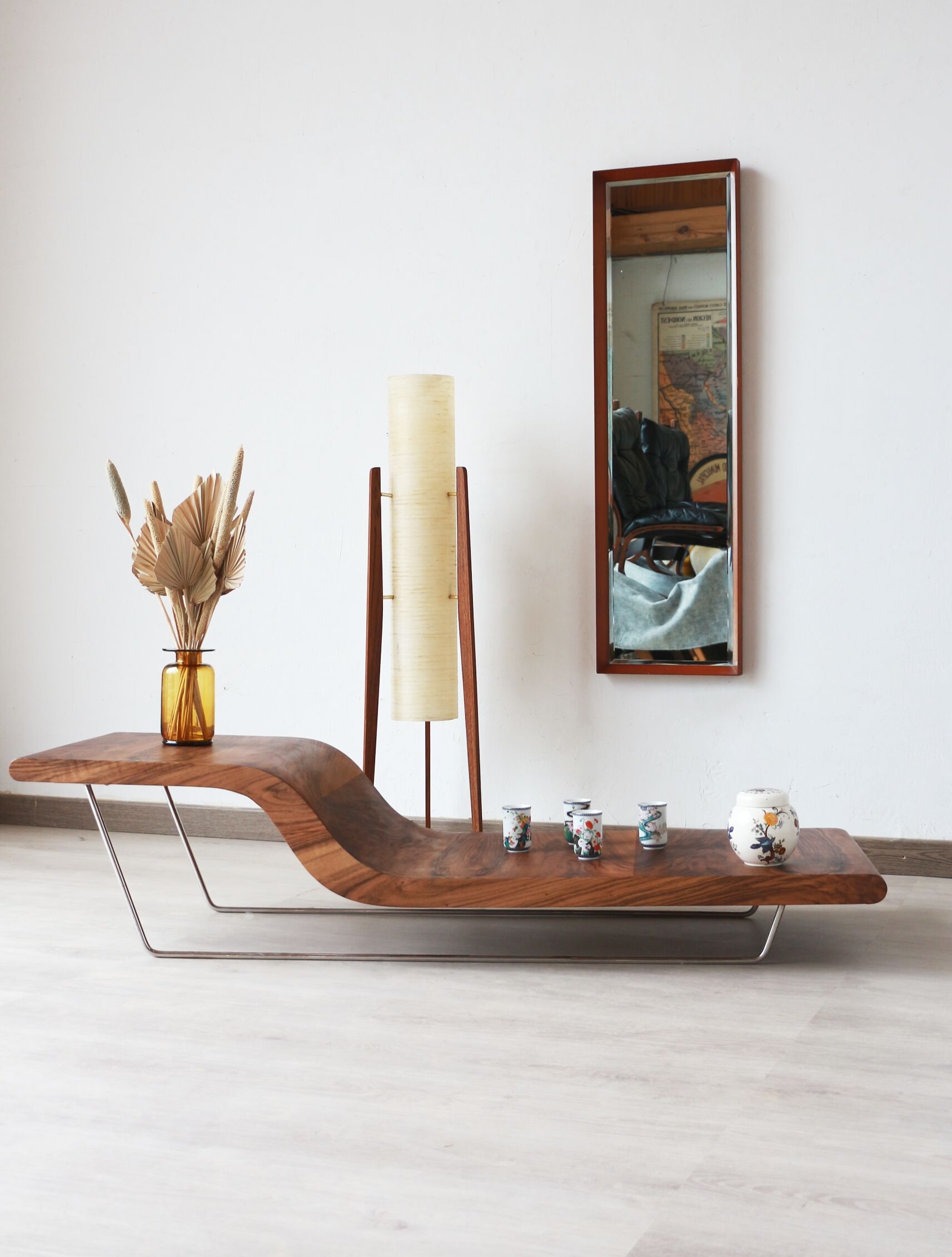 Design coffee table - Walnut