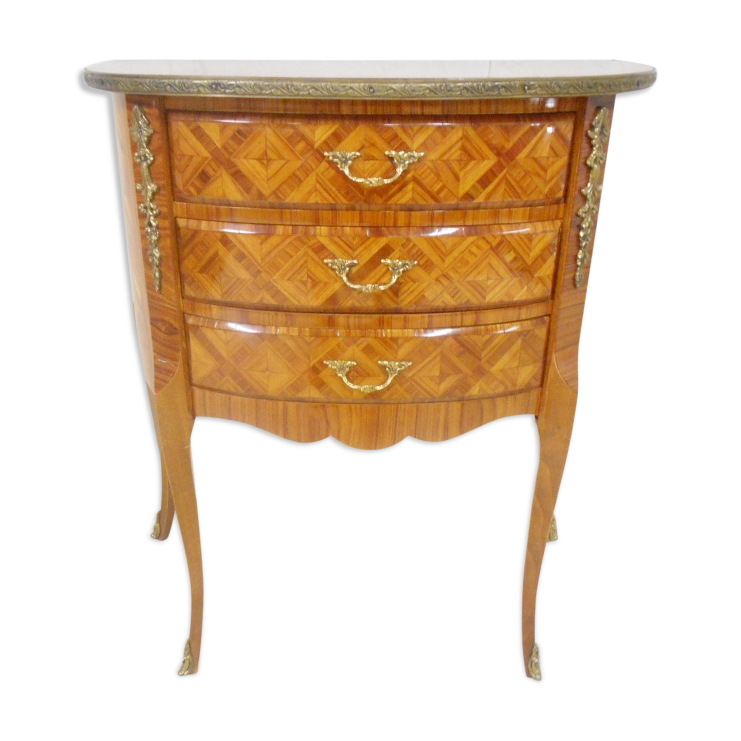 Half-moon dresser marqueted