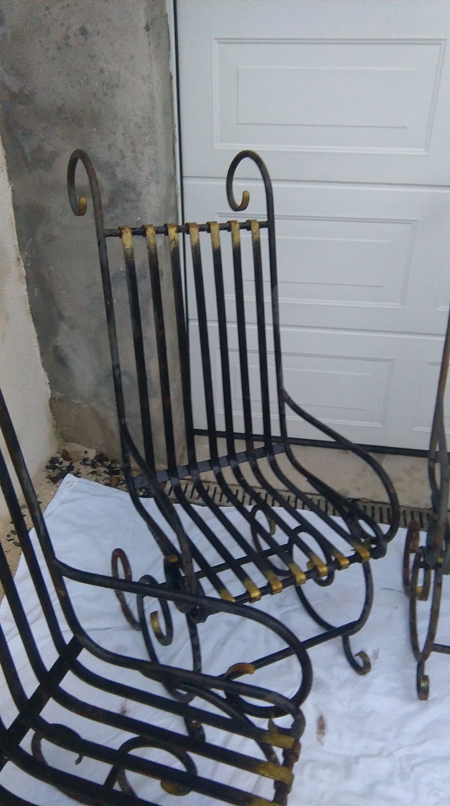 Série de 6 fauteuils de jardin en fer forgé