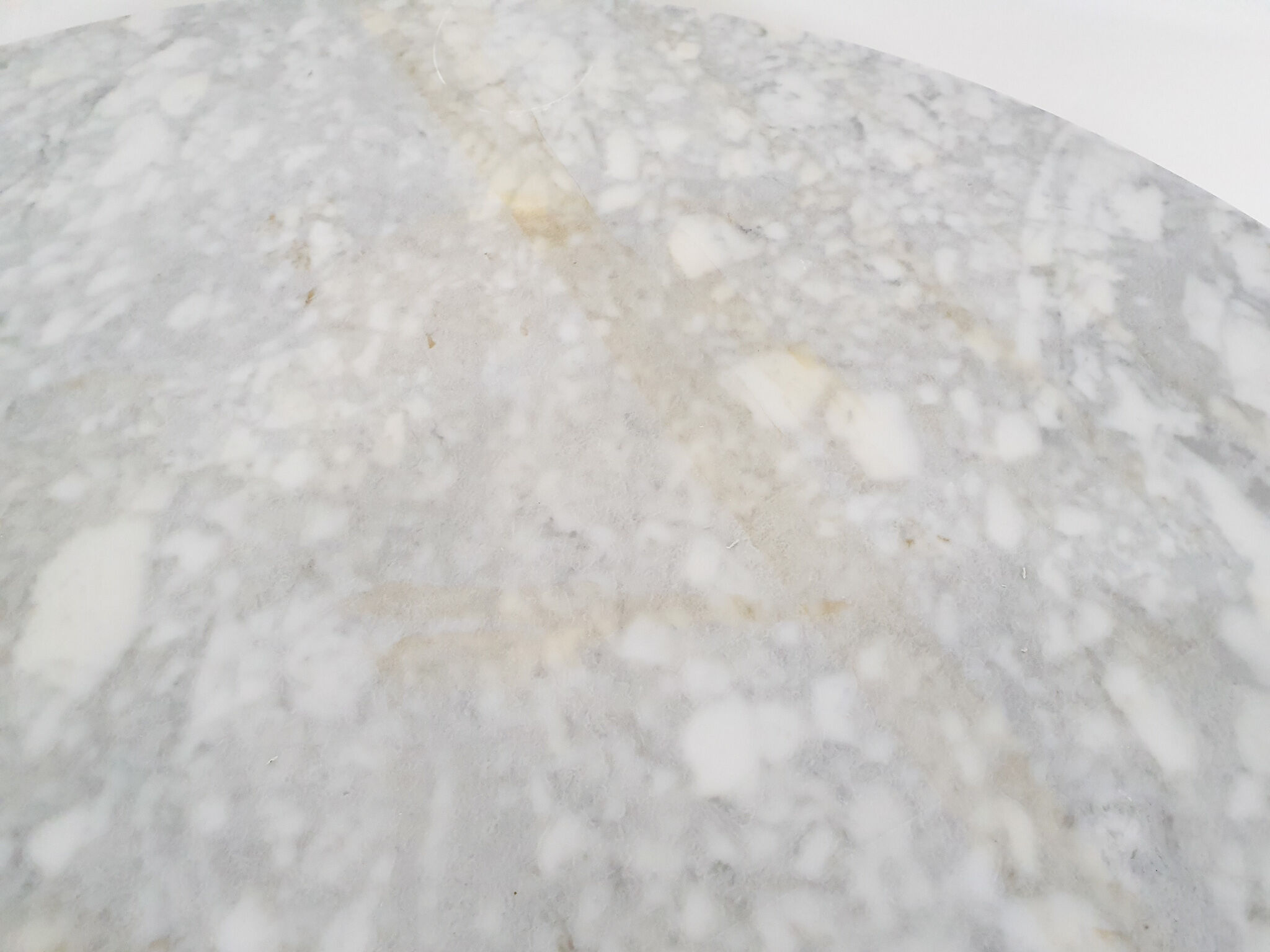 Mid-century round marble dining table, 1970's