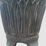 Vase en terre cuite polychrome a décor d'antilopes XX siècle