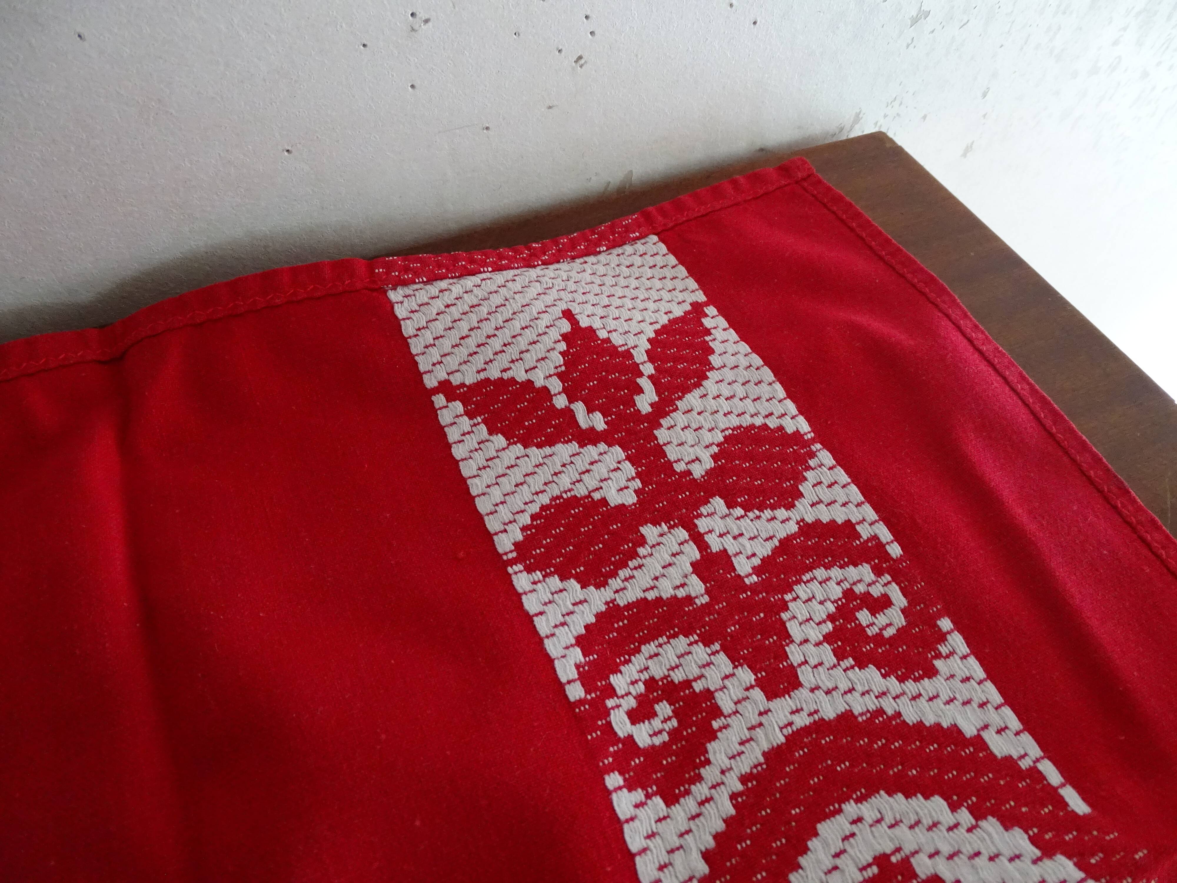 Lot 6 serviettes de table 46 x 42 rouges et blanches en coton