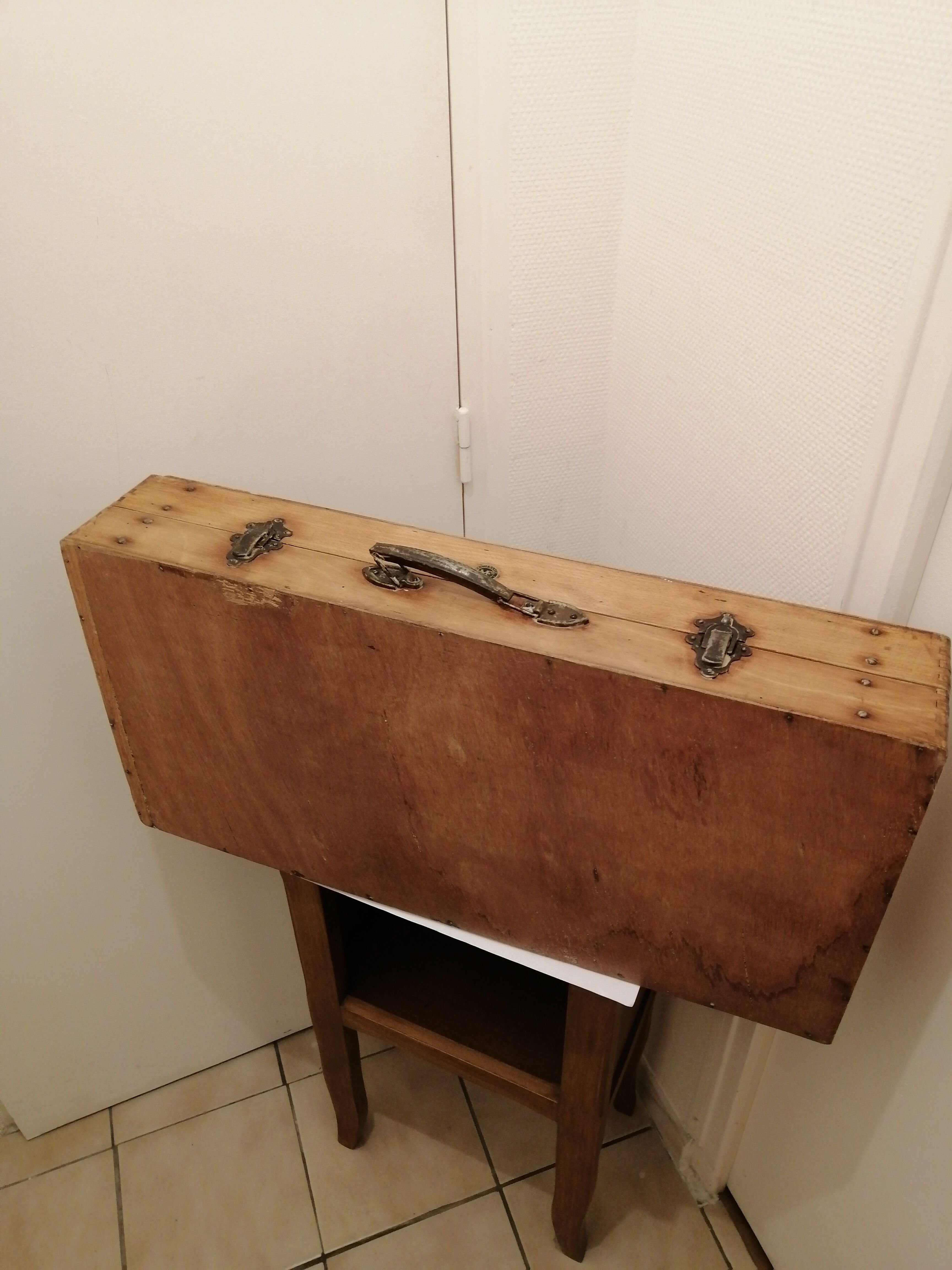 Wooden suitcase for old deco