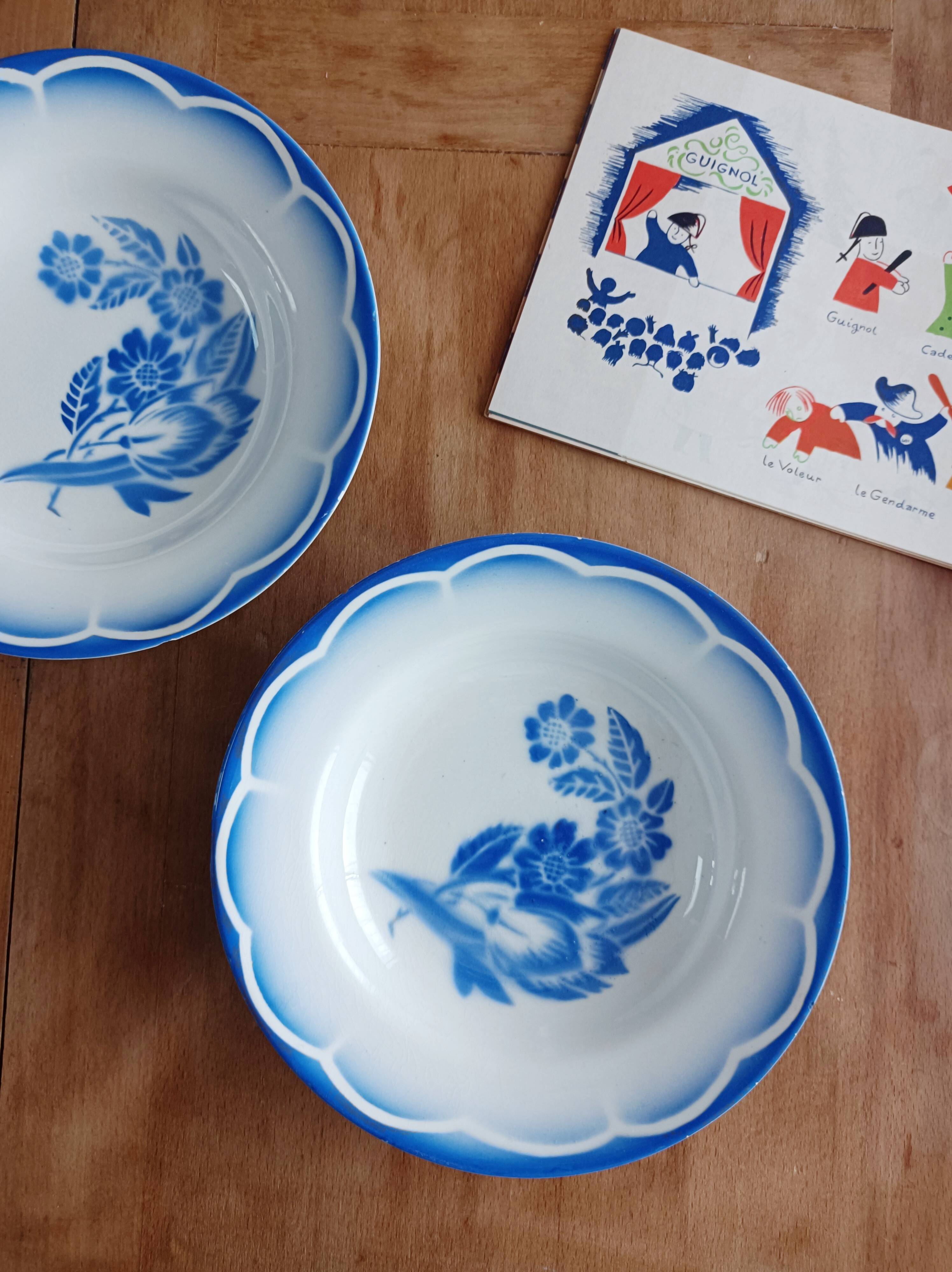 Set of 2 Sarreguemines soup plates, André