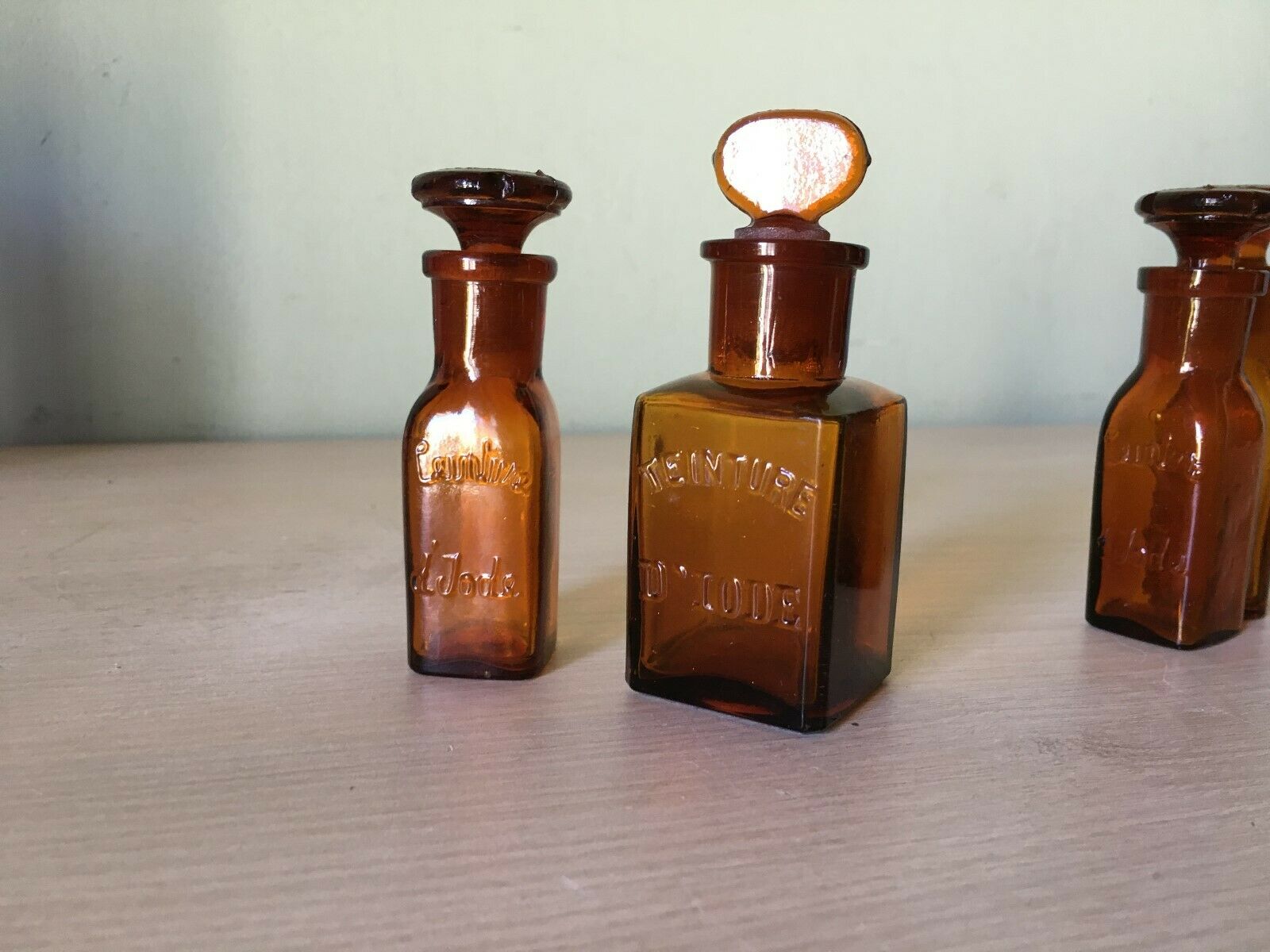 Set of 4 old small glass bottles iodine dye with cap
