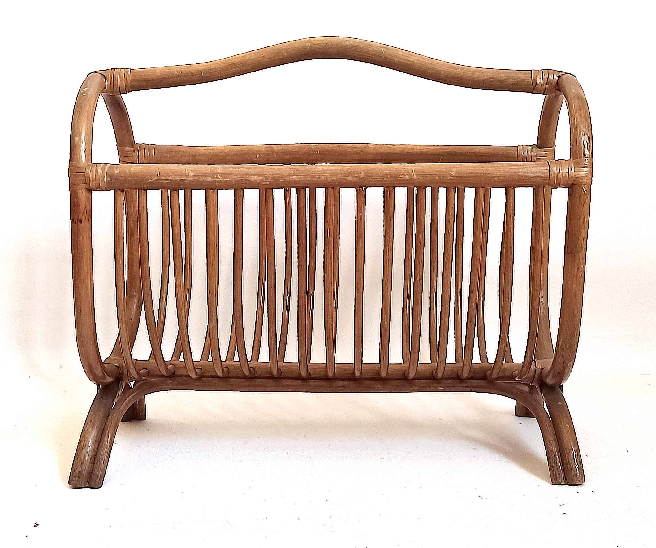 Porte-revue en rotin, années 60